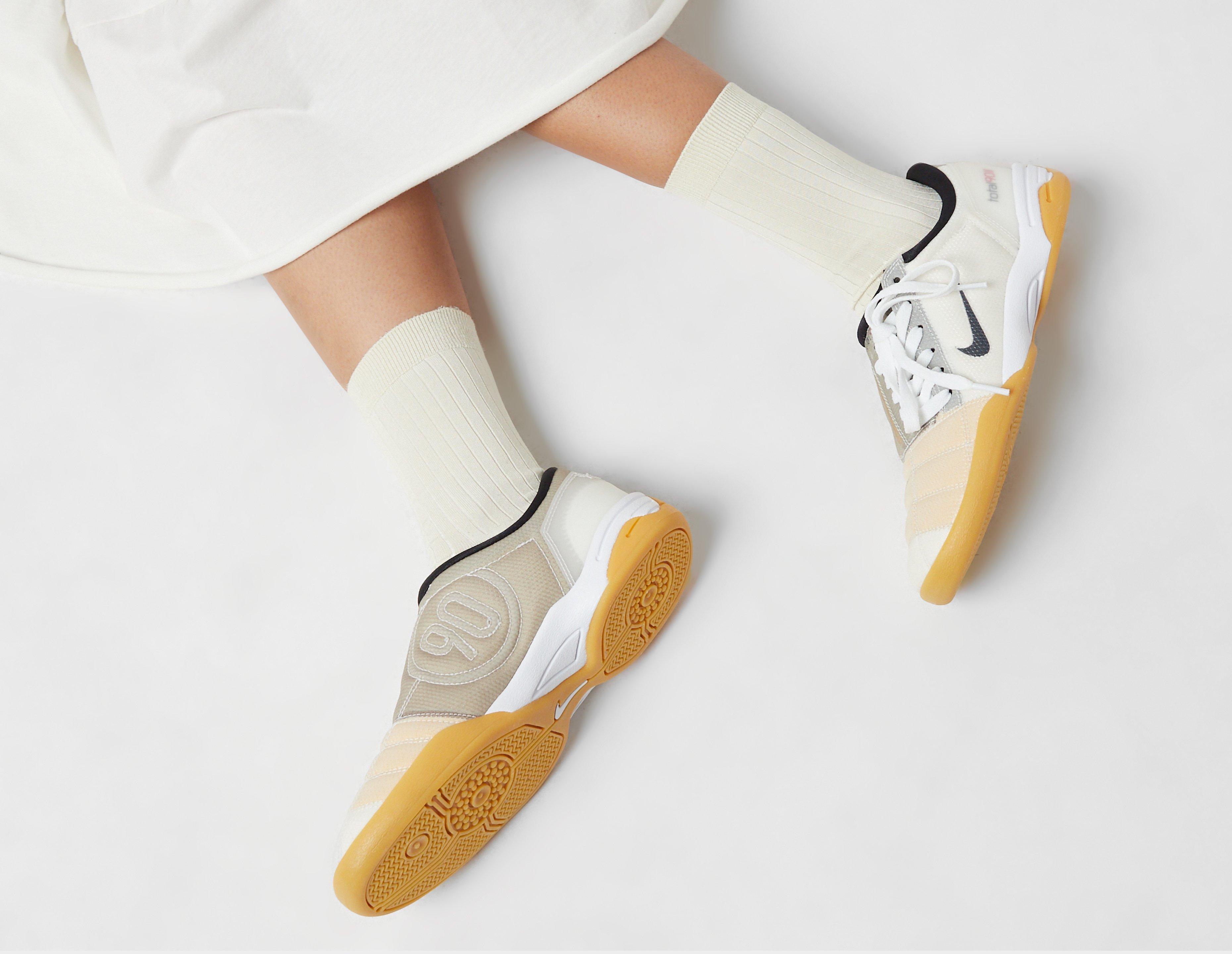 Nike Total 90 Women's