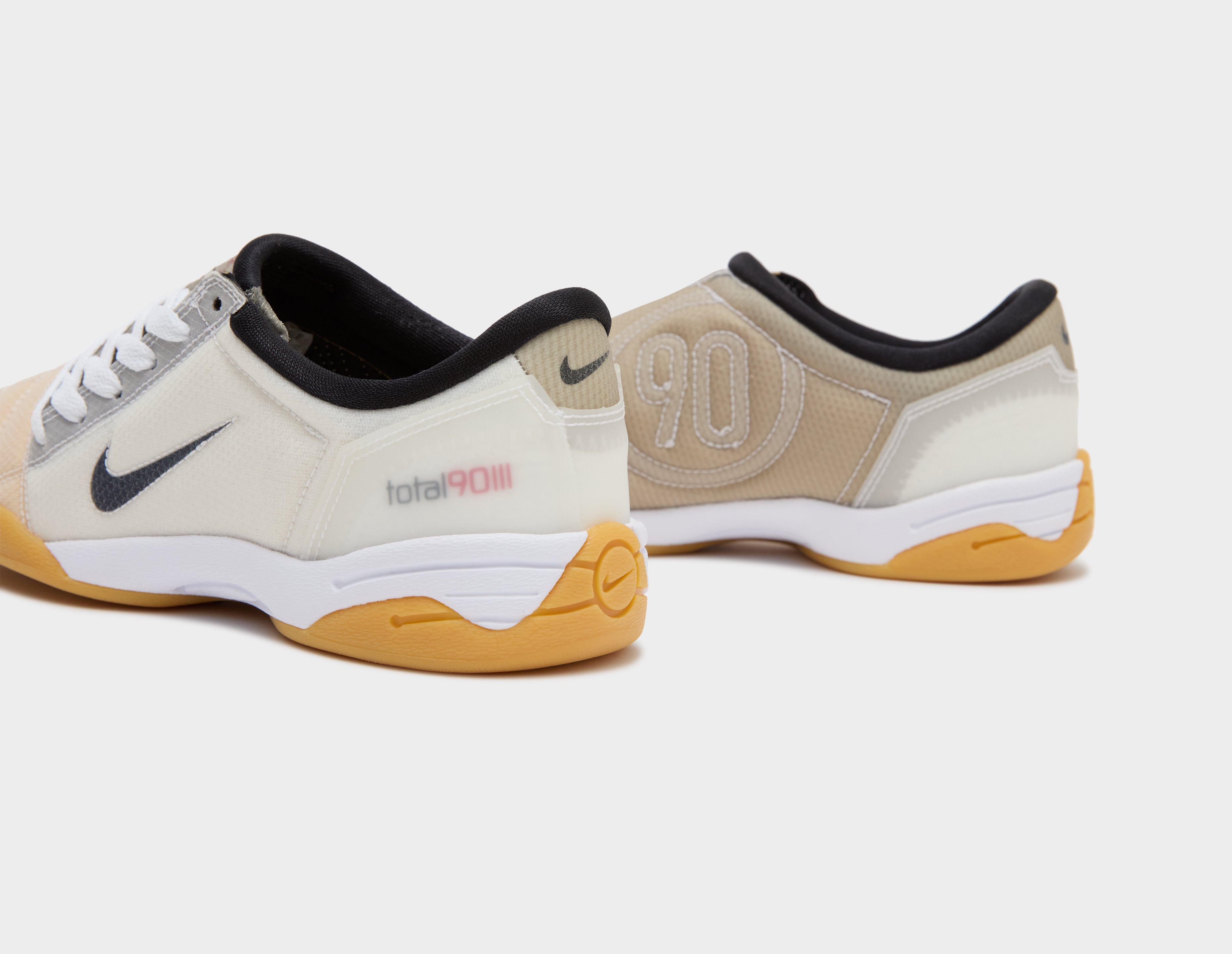 Nike Total 90 Women's