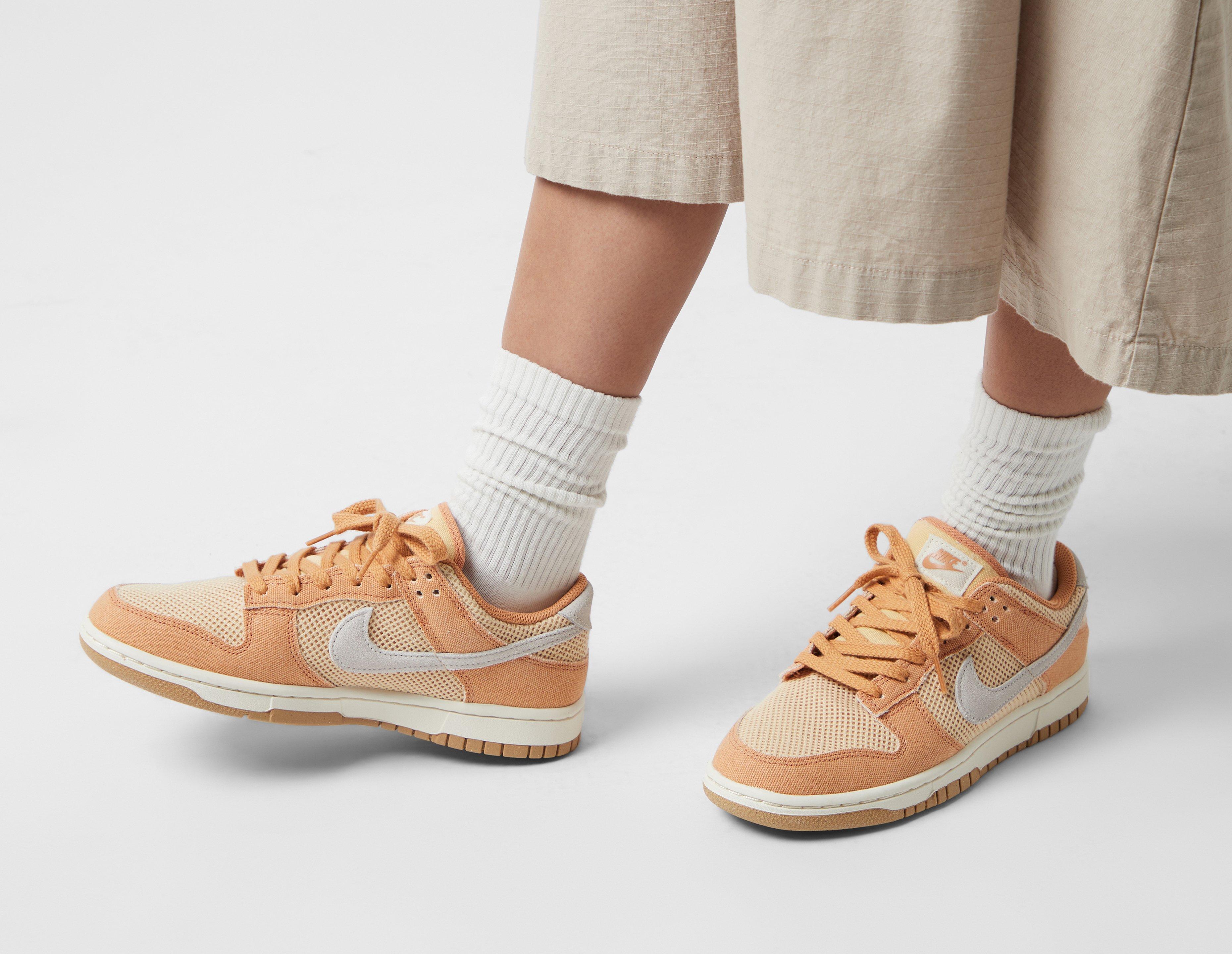 Nike Dunk Low Women's