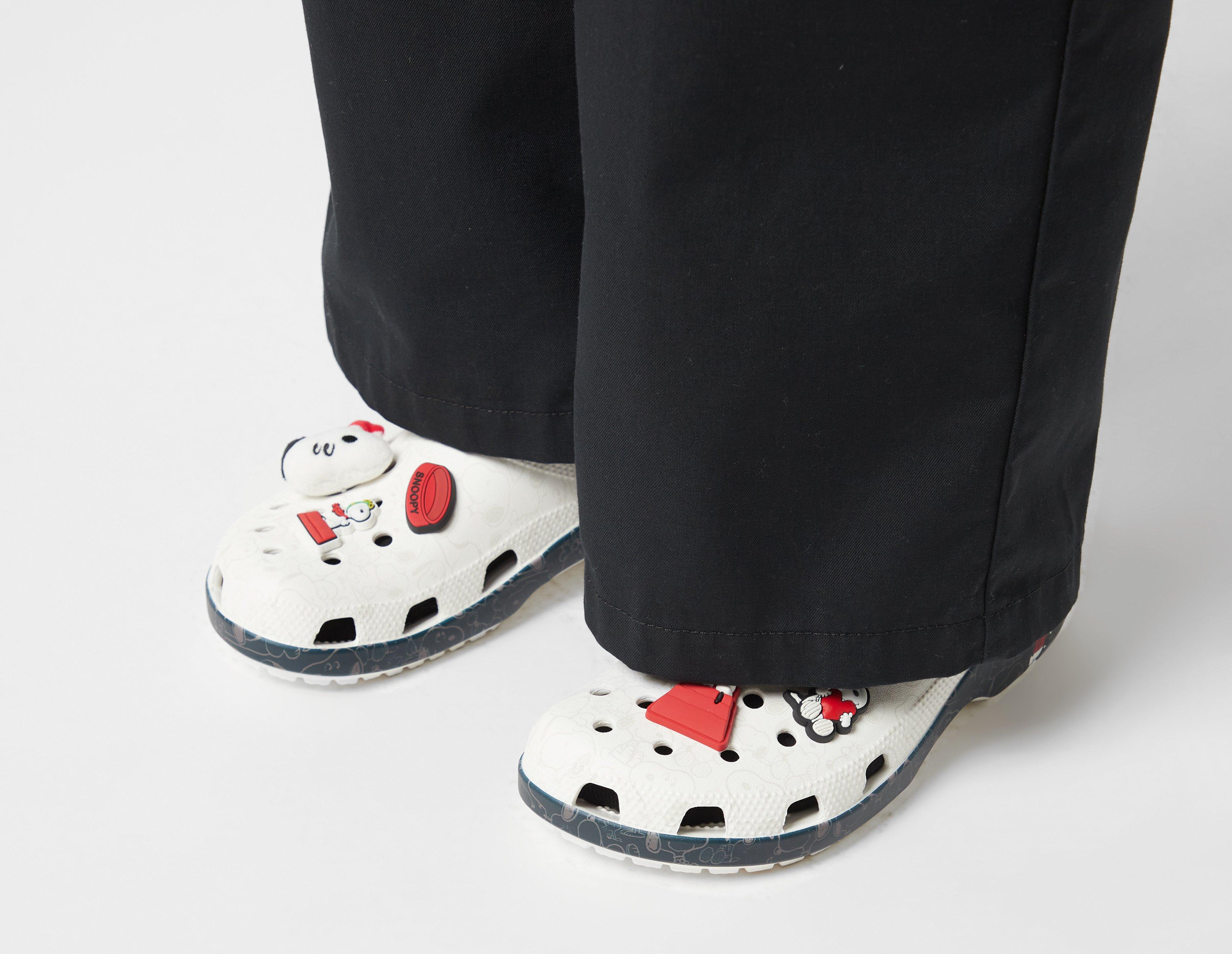 Crocs x Peanuts 'Snoopy' Classic Clog Women's