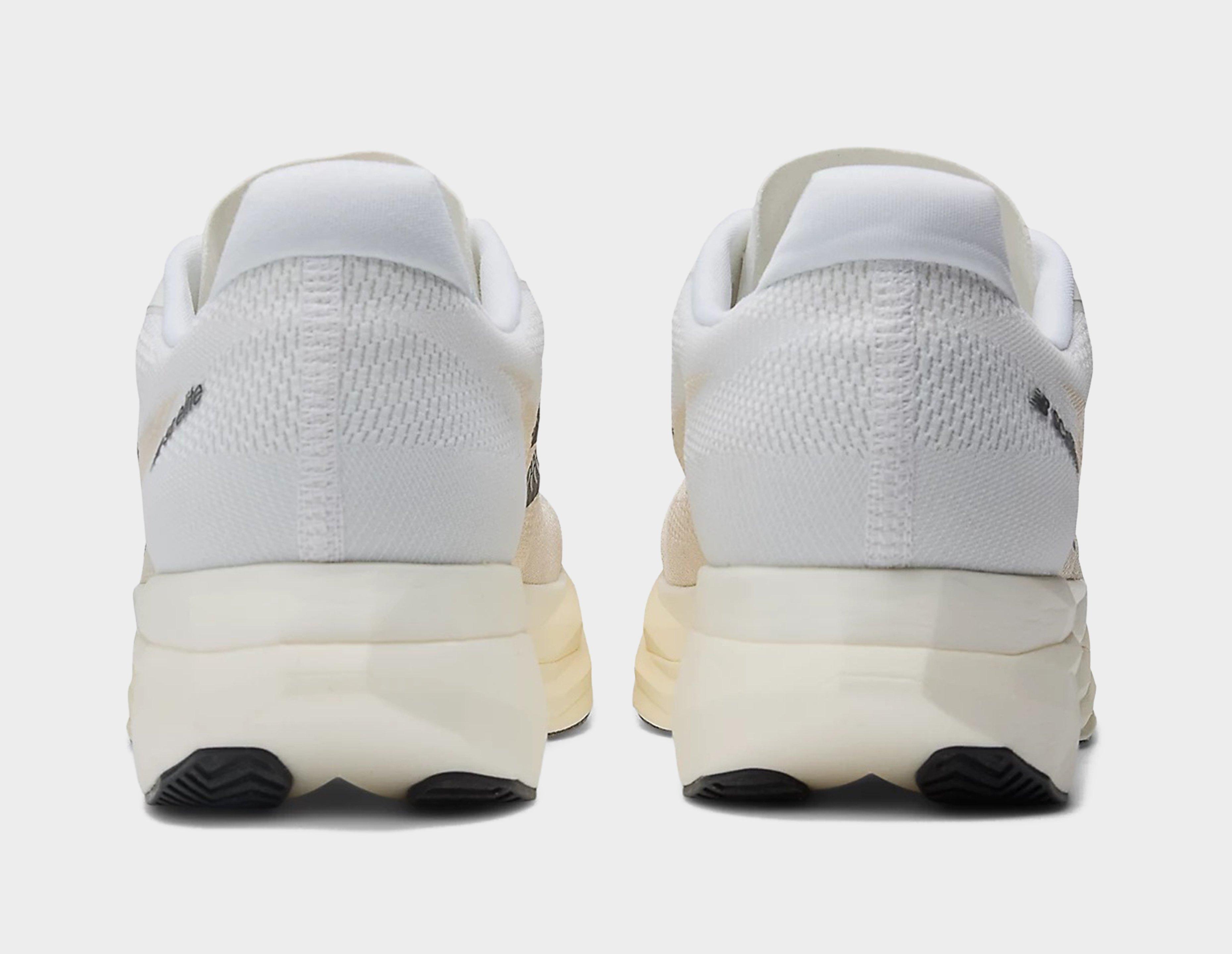 New Balance FuelCell SuperComp Elite v5