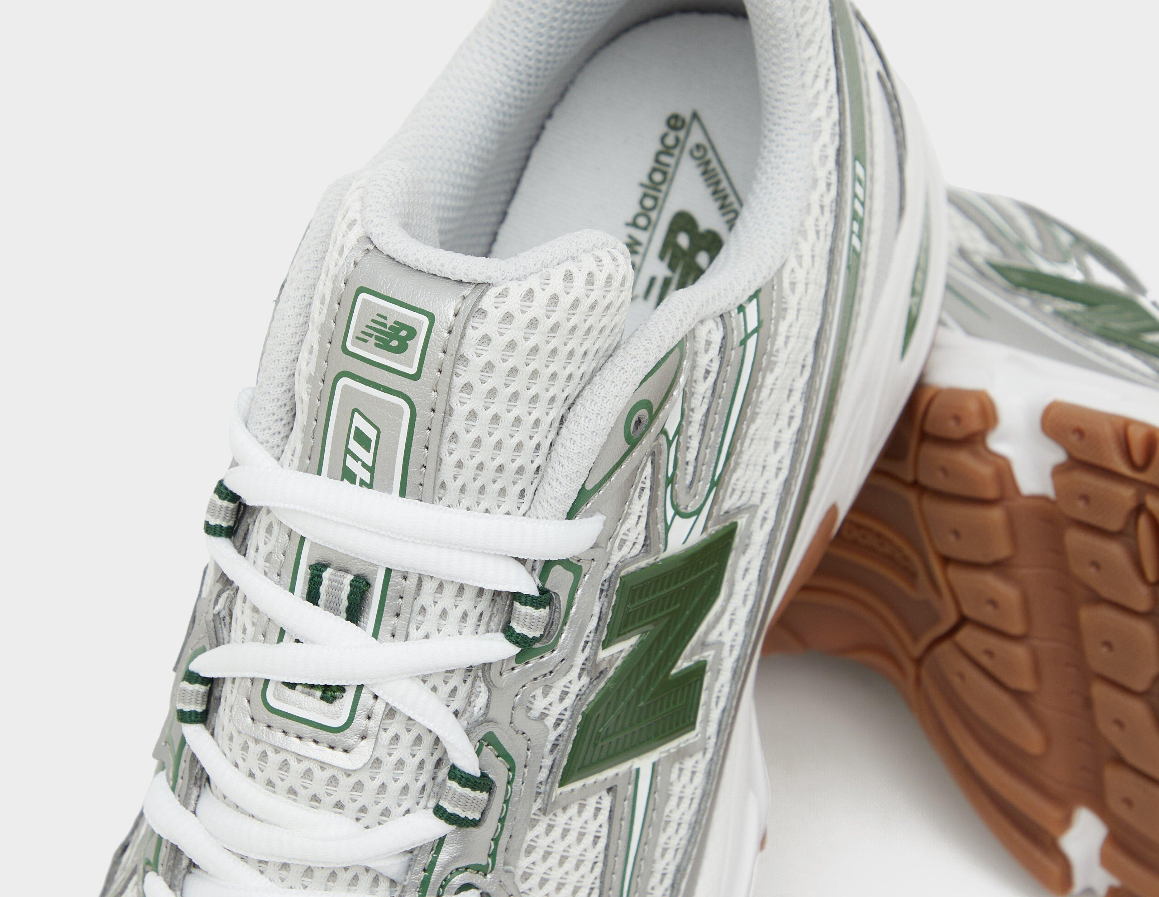 New Balance 740 Women's