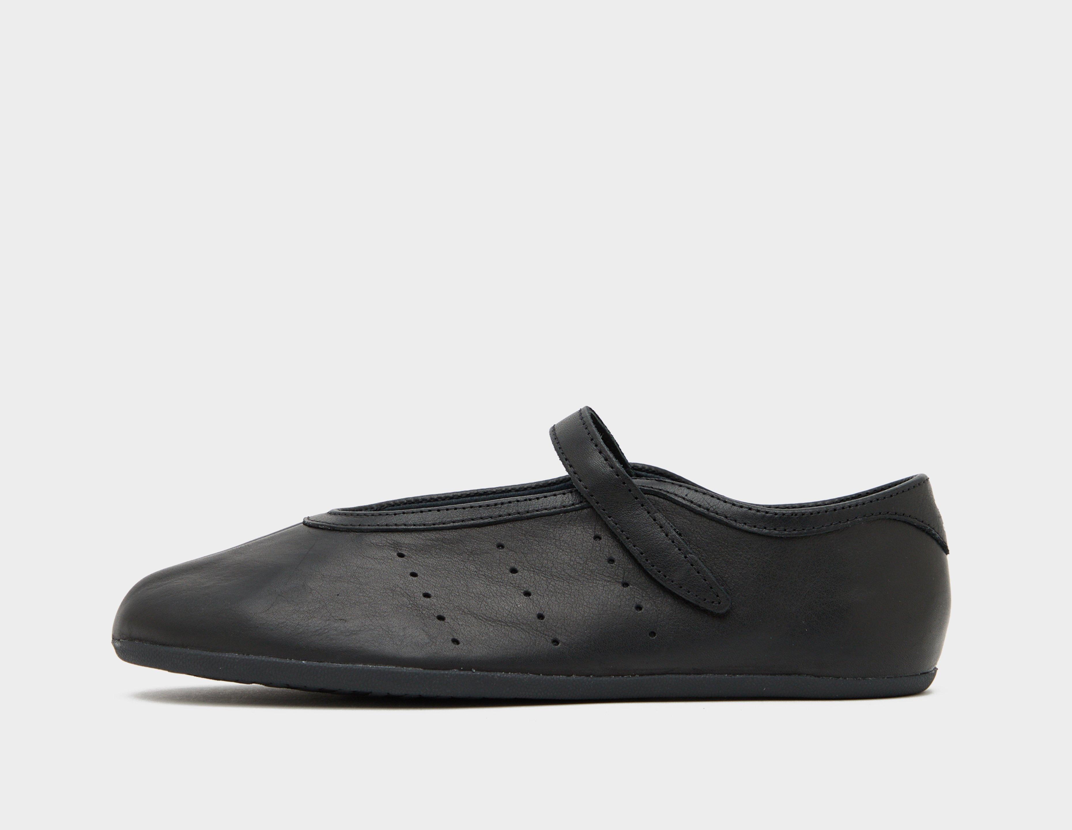 Sepatu Clarks Vivo Womens Slip On Sneakers Slip On Casual Walking