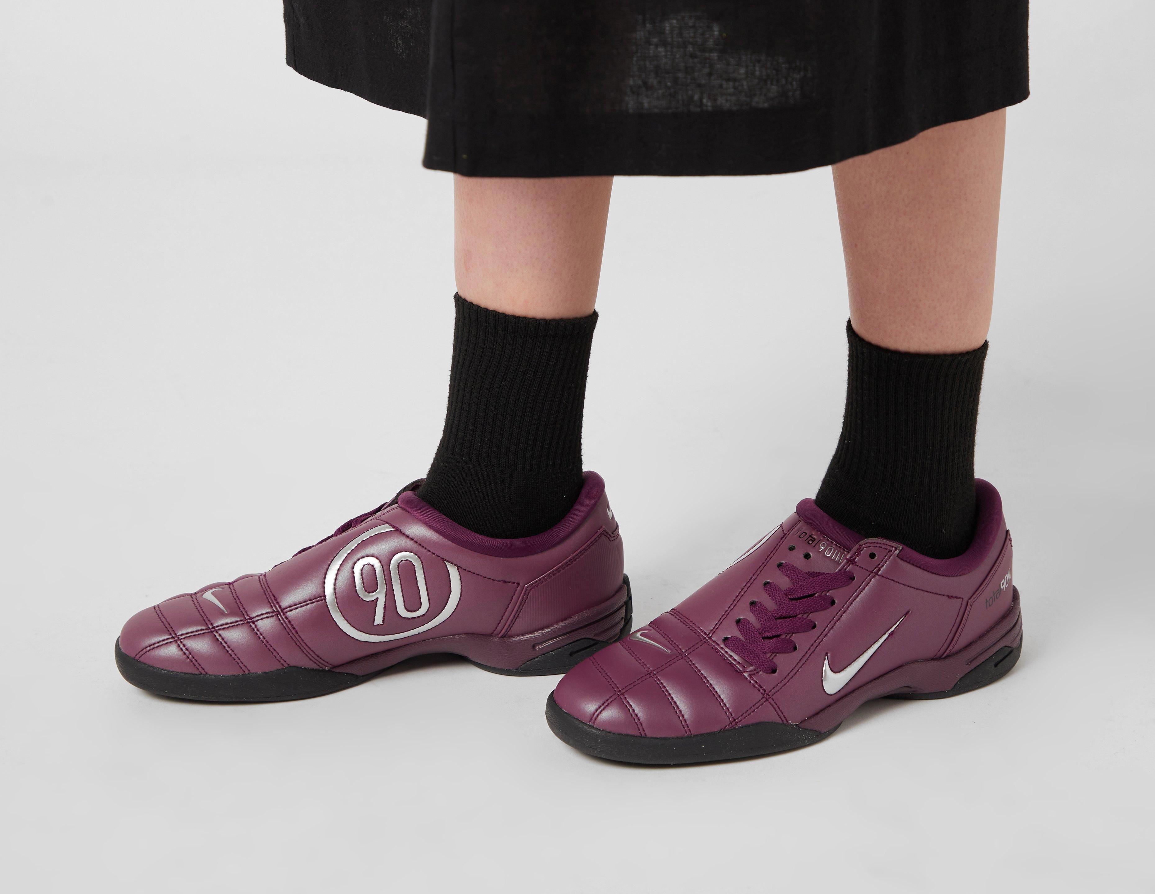 Nike Total 90 Women's