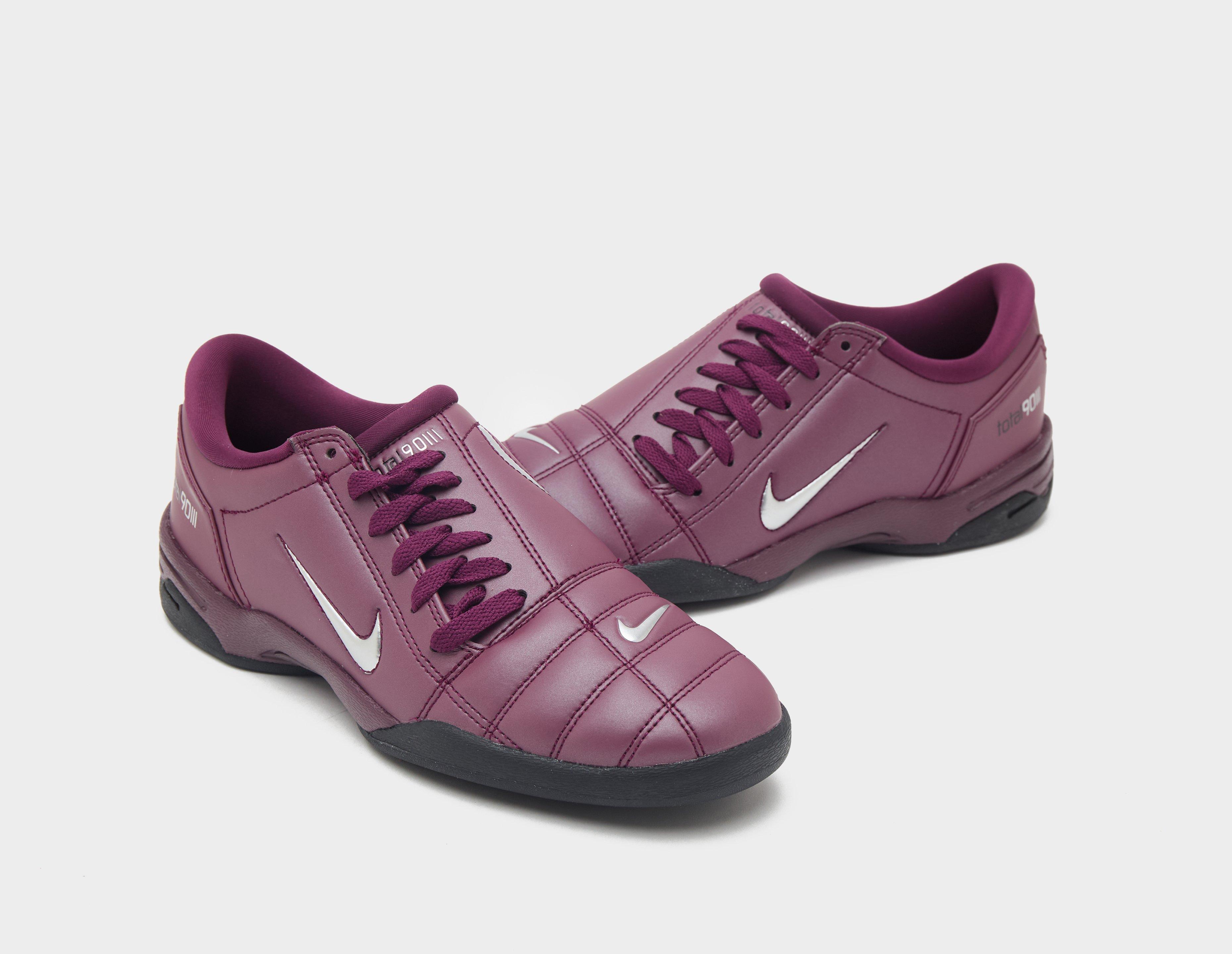 Nike Total 90 Women's