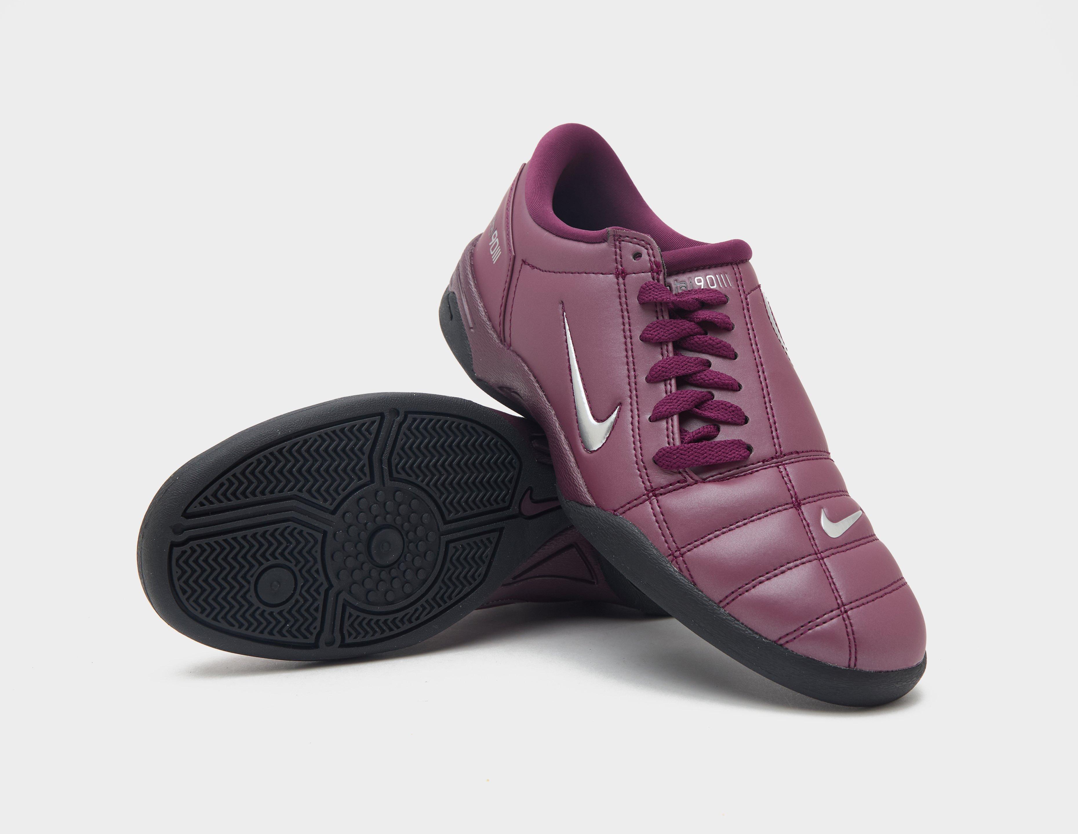 Nike Total 90 Women's