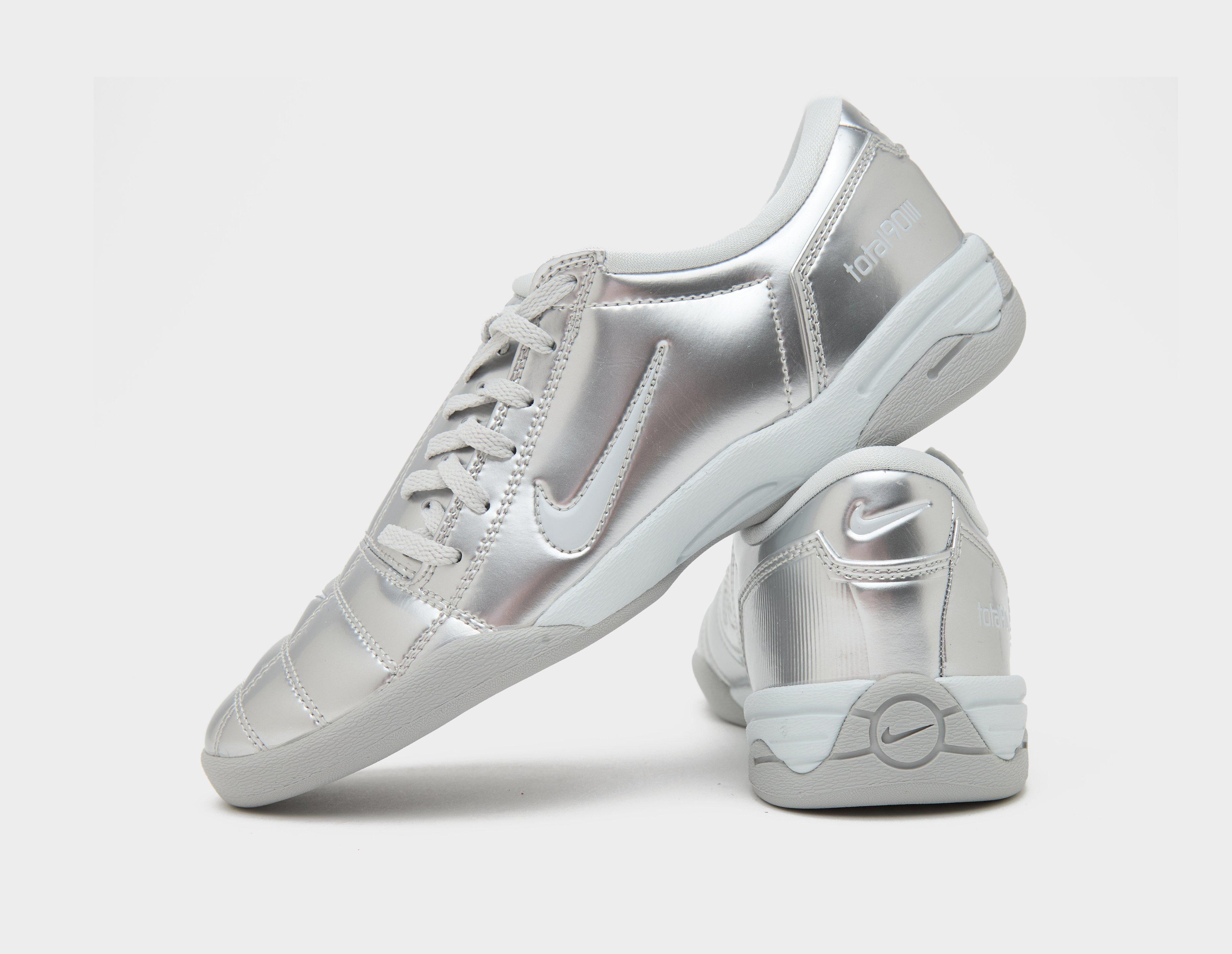 Nike Total 90 Women's