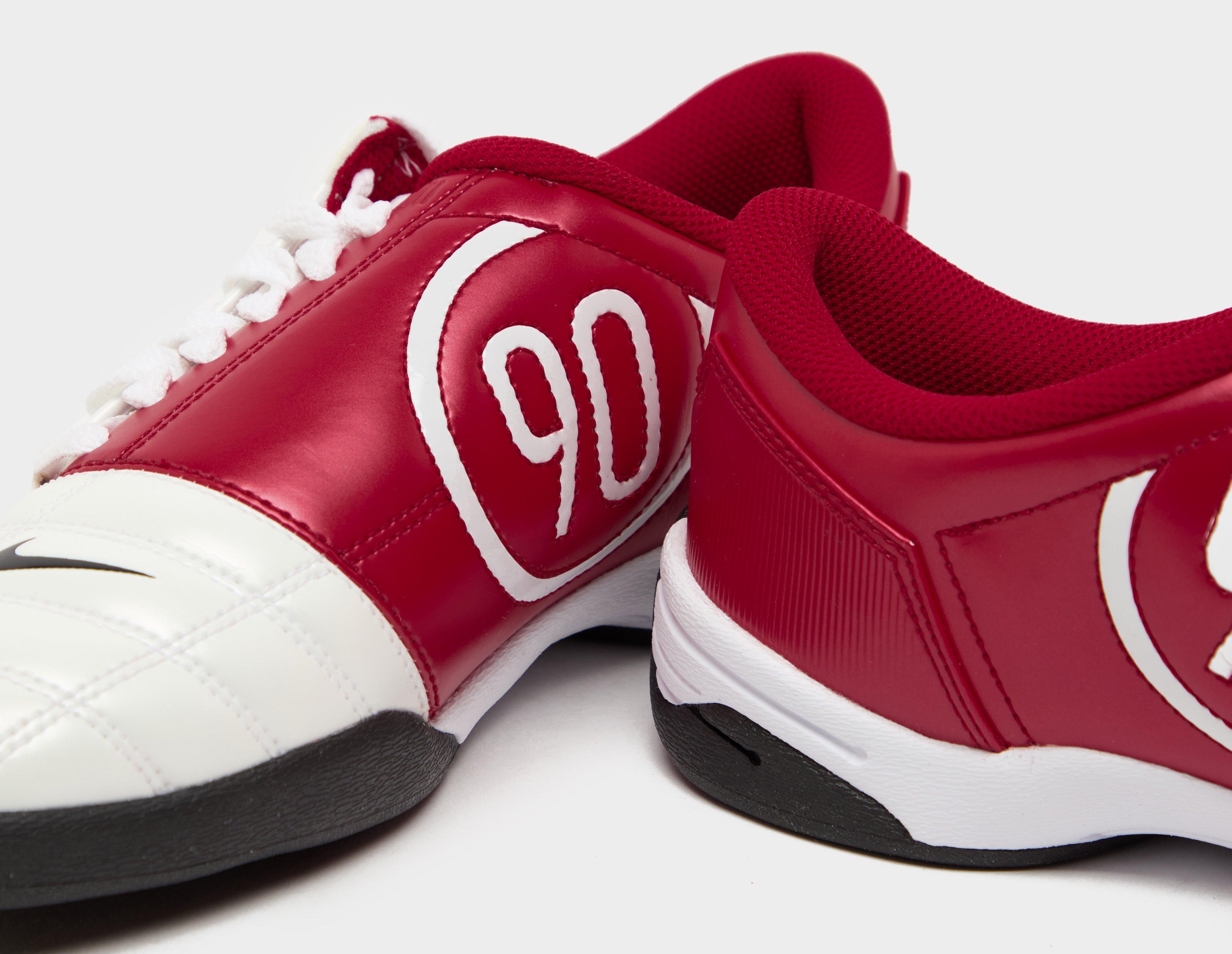 Nike Total 90