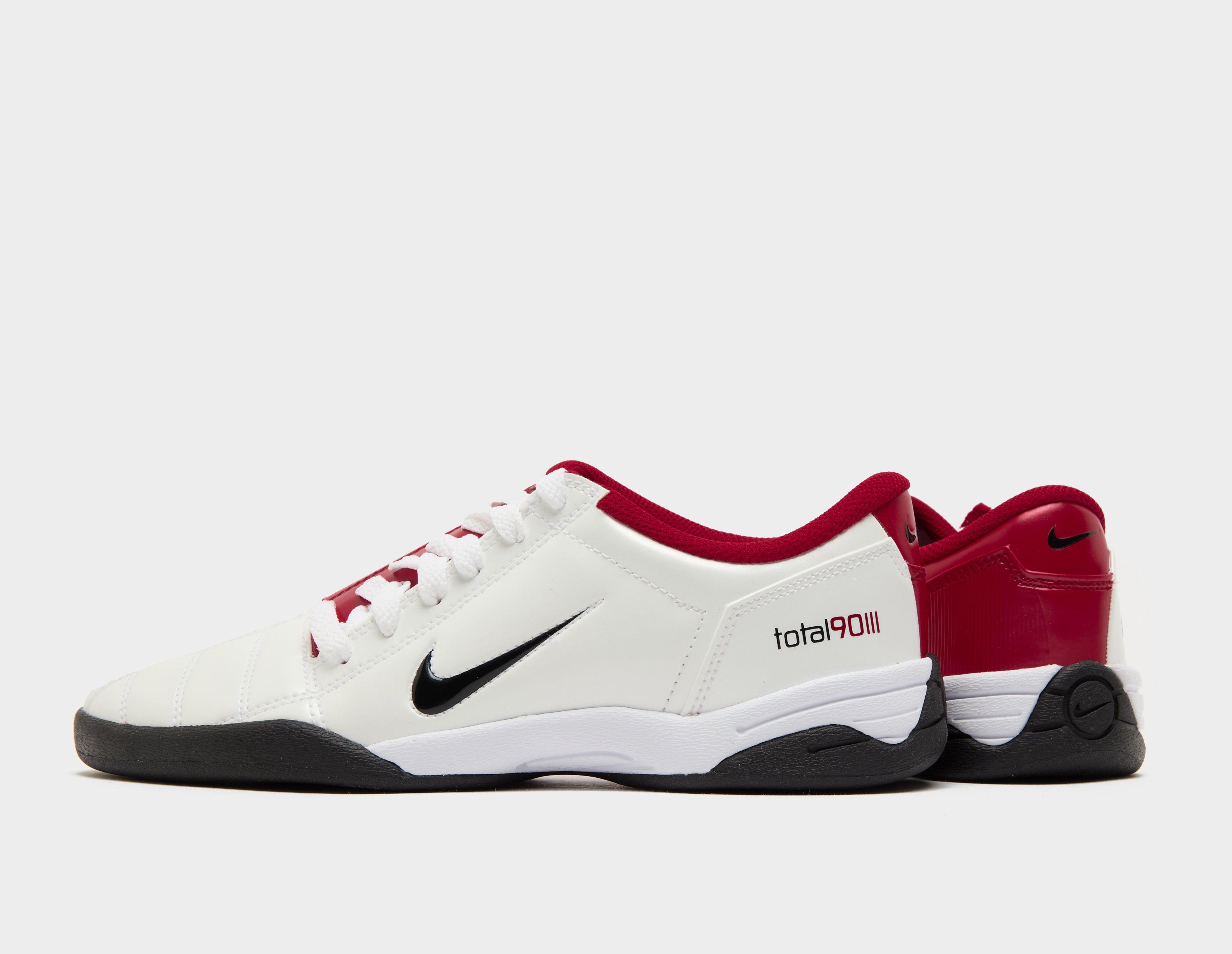Nike Total 90