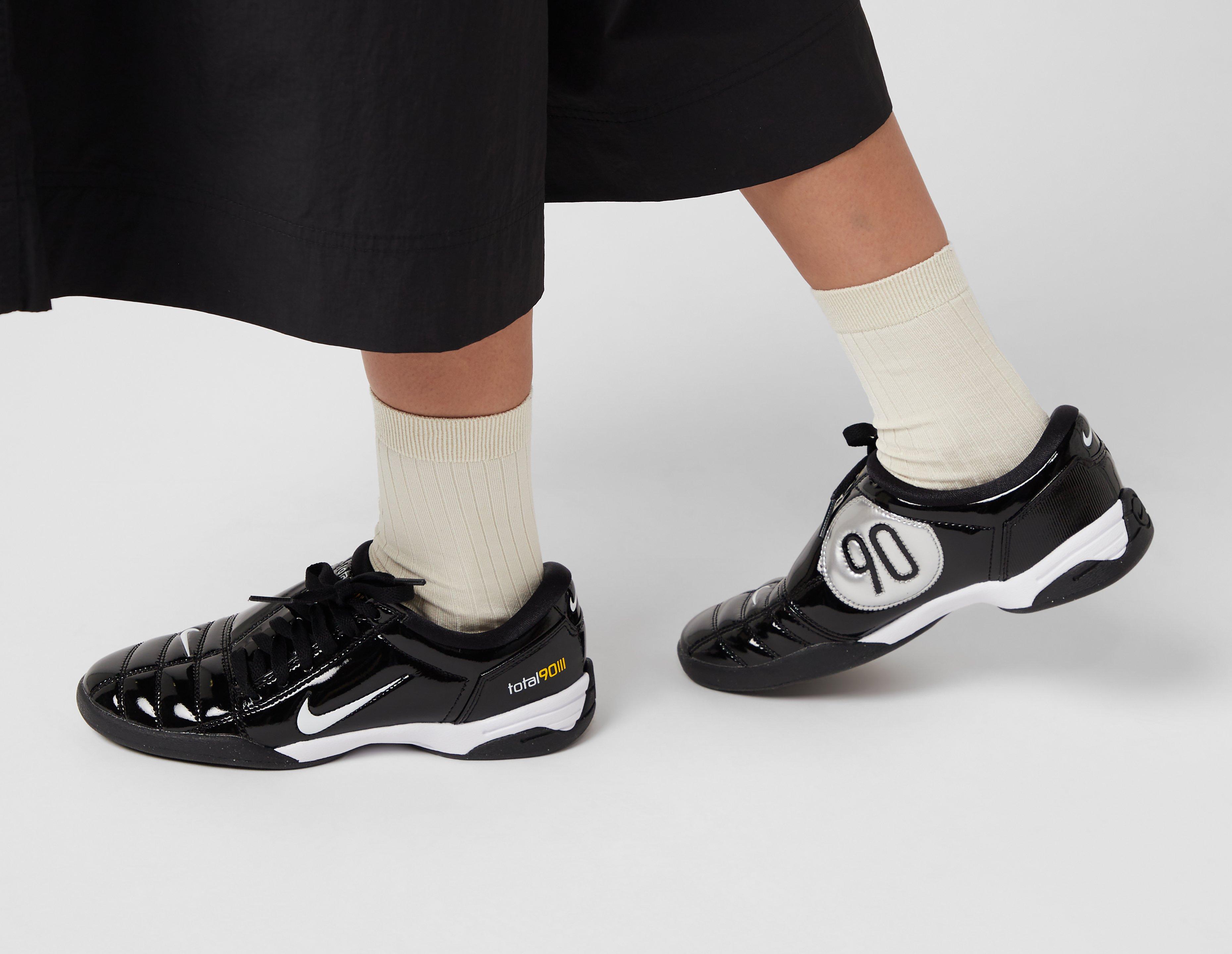 Nike Total 90 Women's