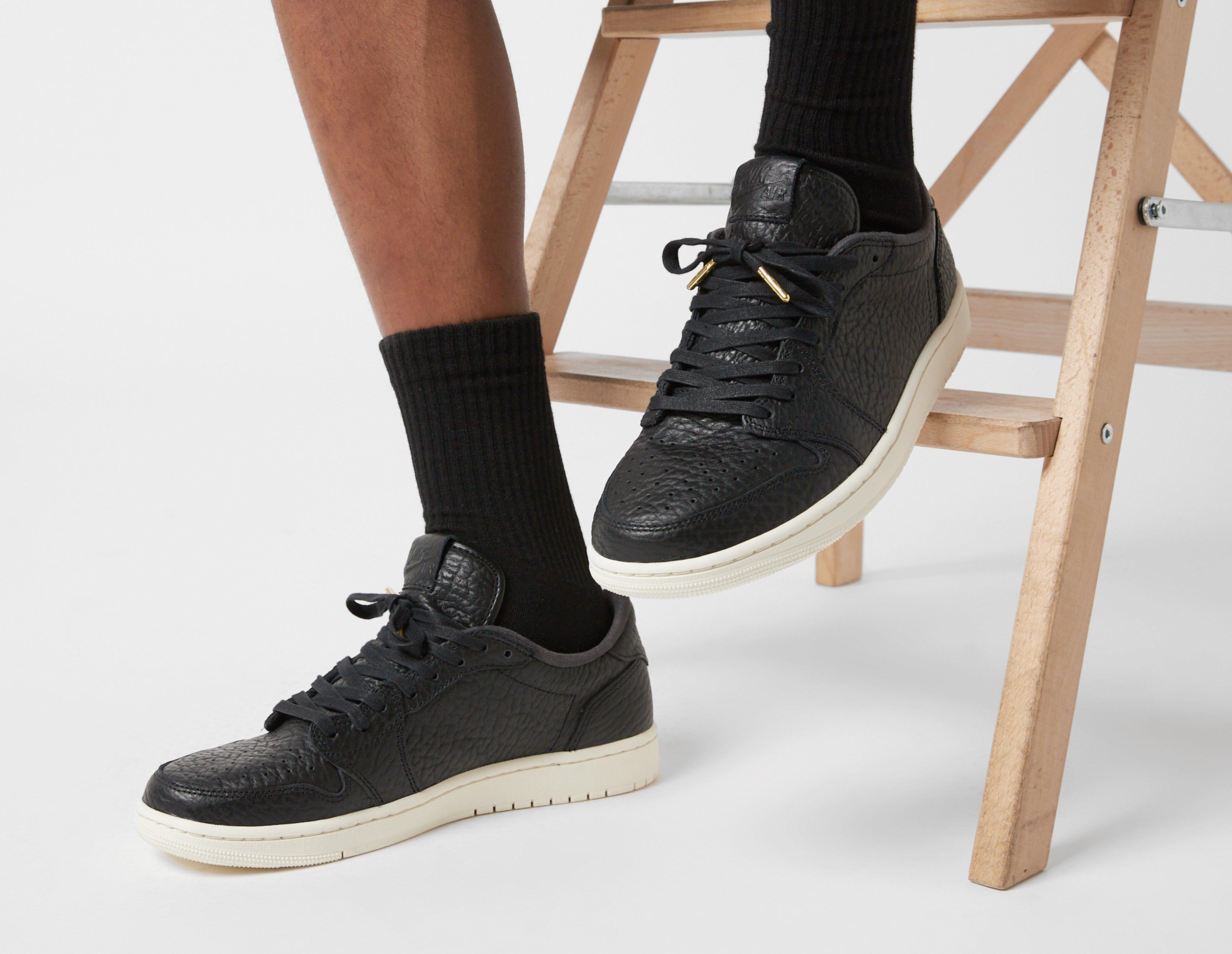 Jordan Air 1 Low 'No Swoosh'