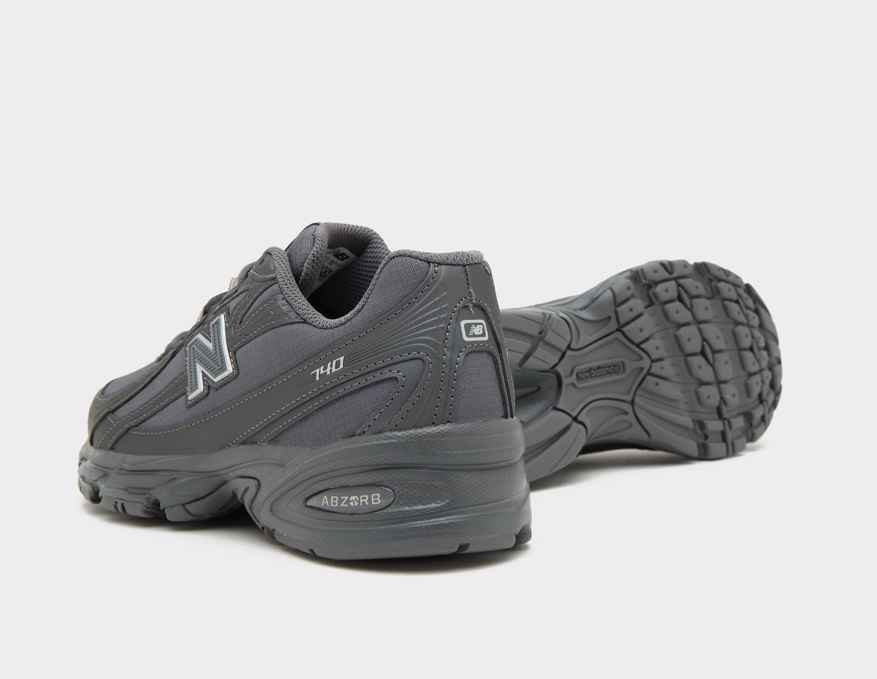New Balance 740 Women's