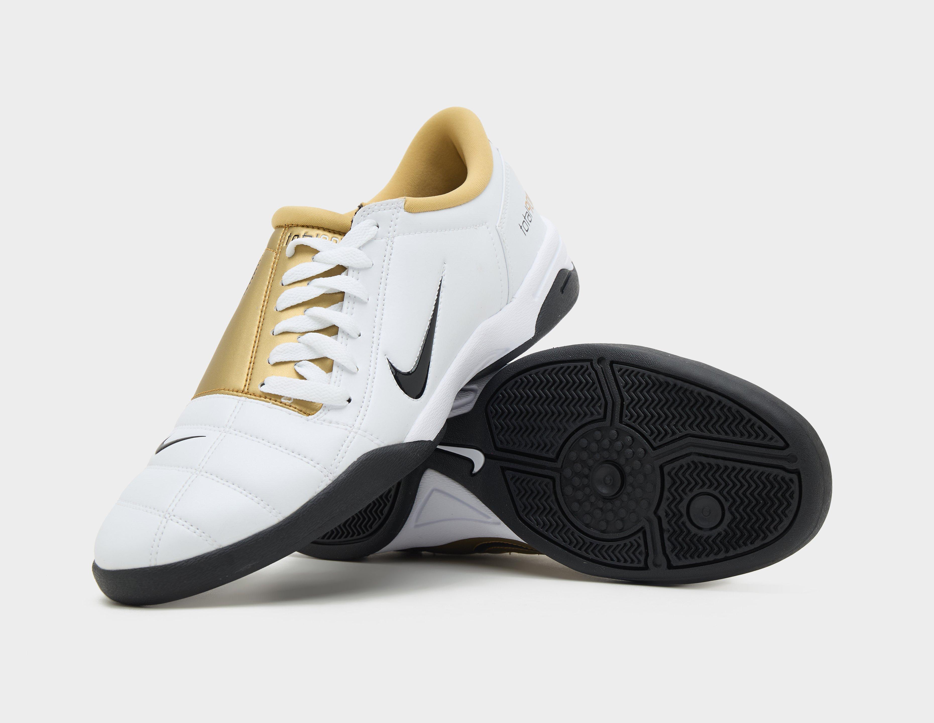 Nike Total 90