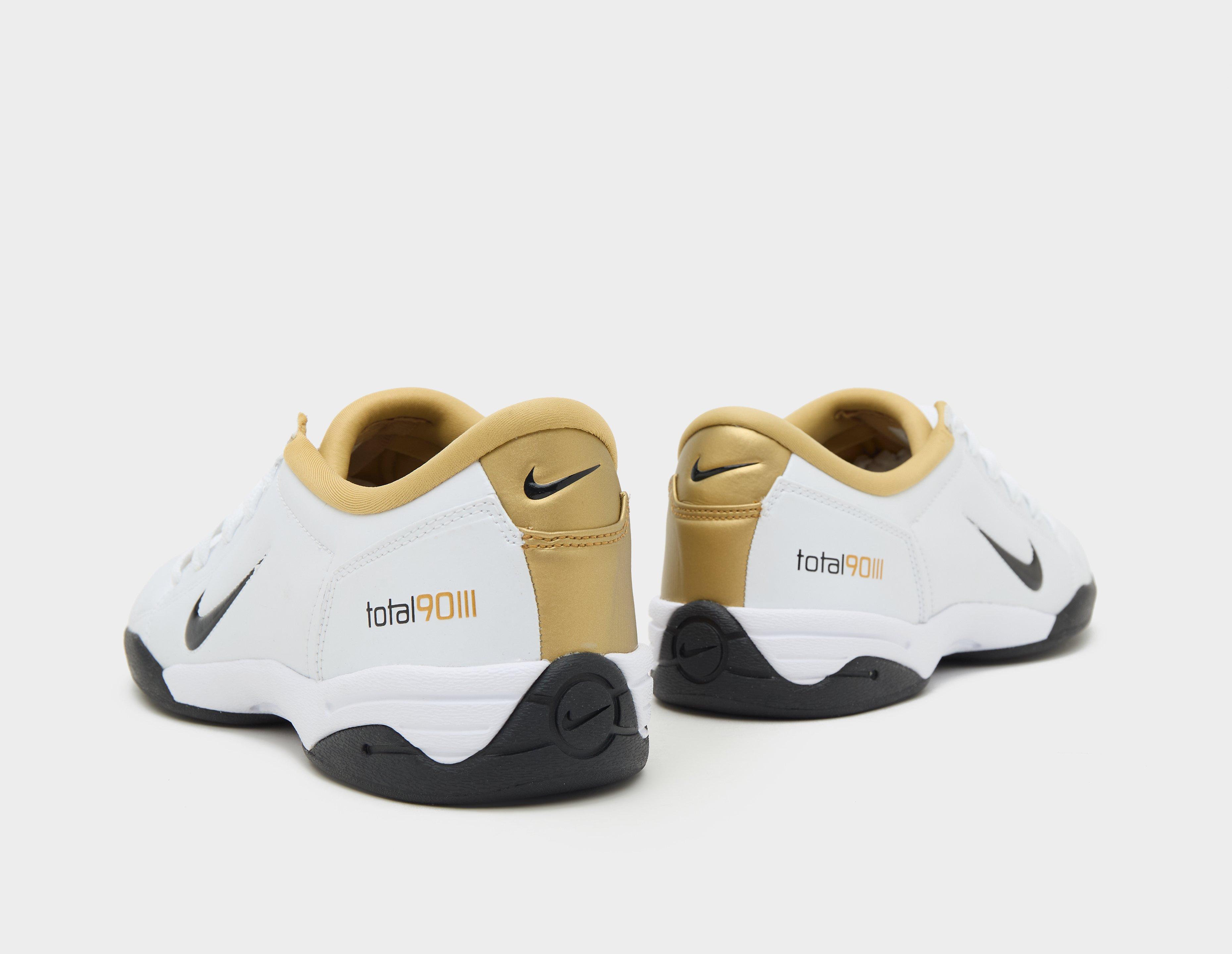 Nike Total 90