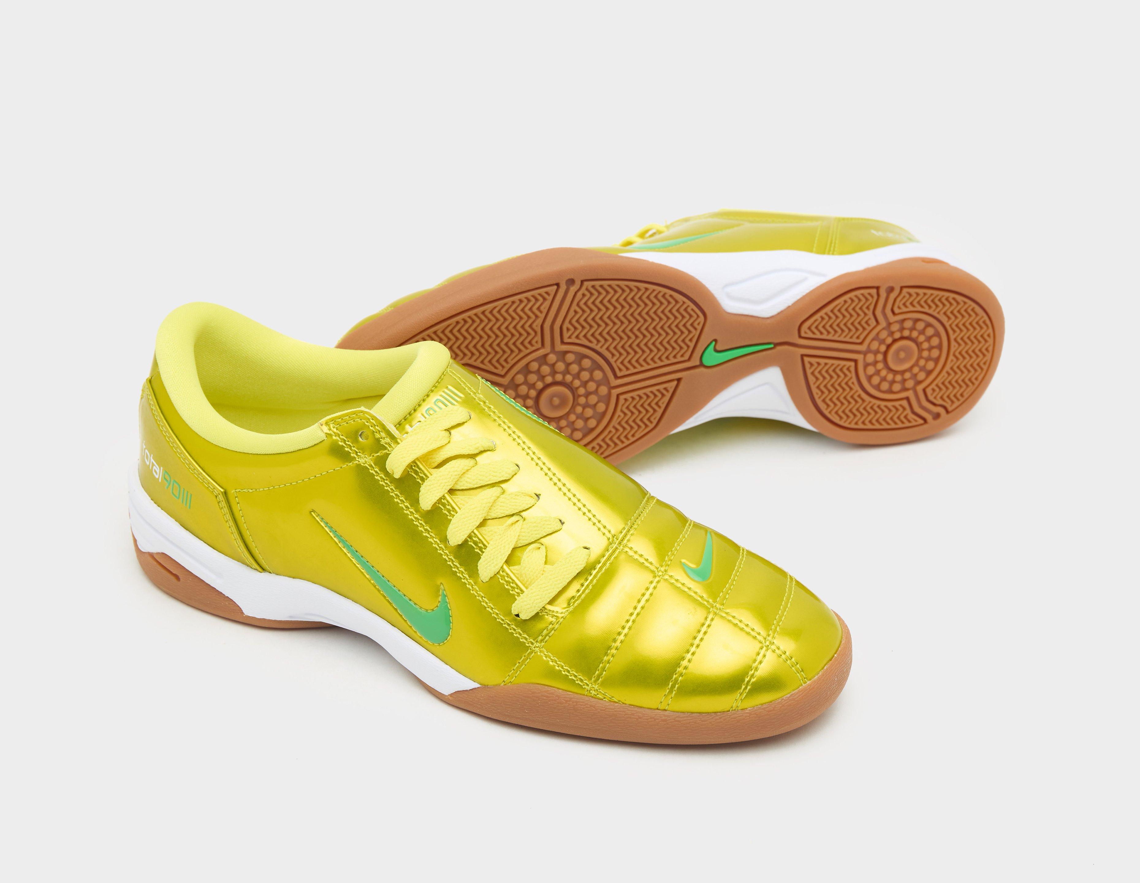 Nike Total 90