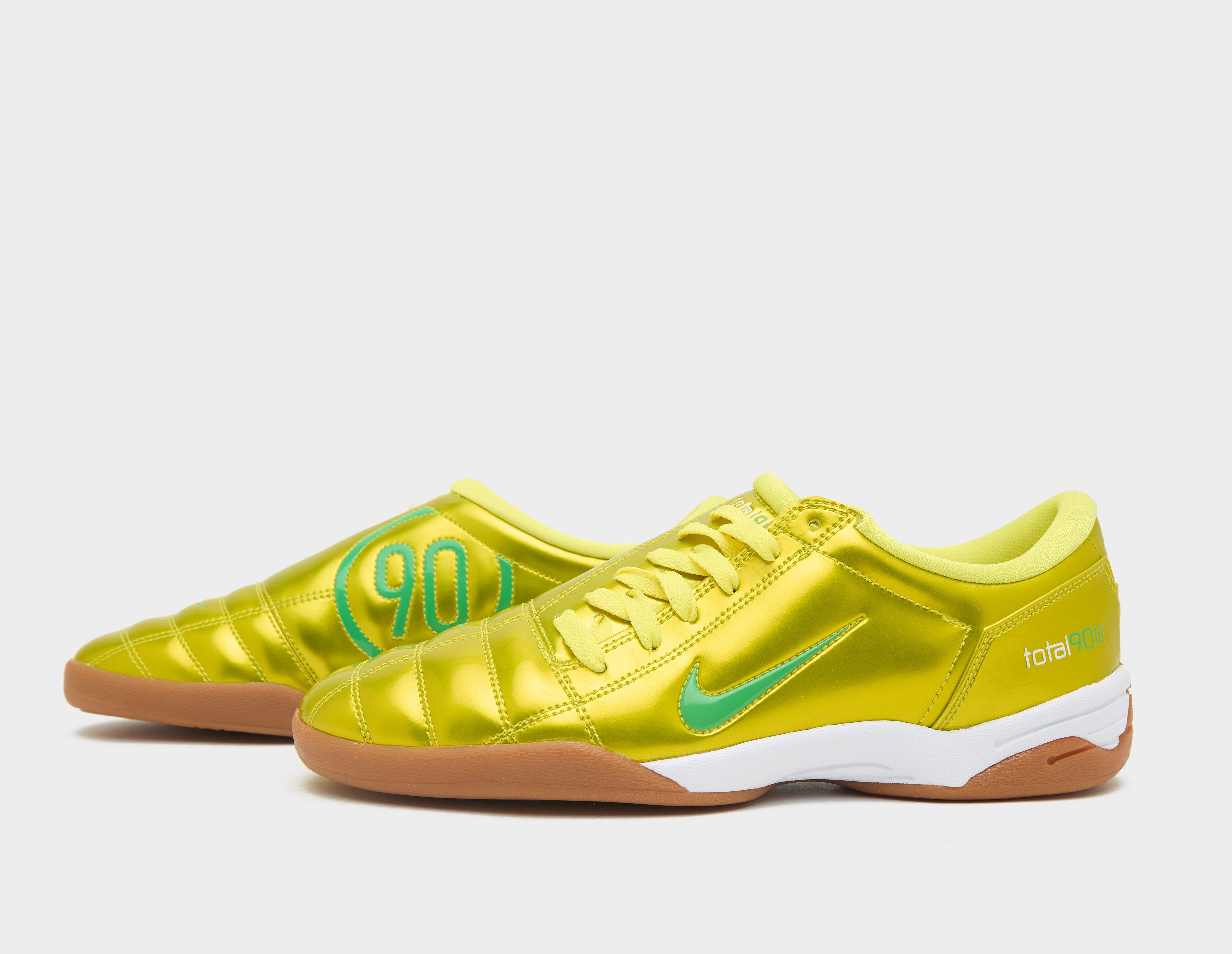 Nike Total 90