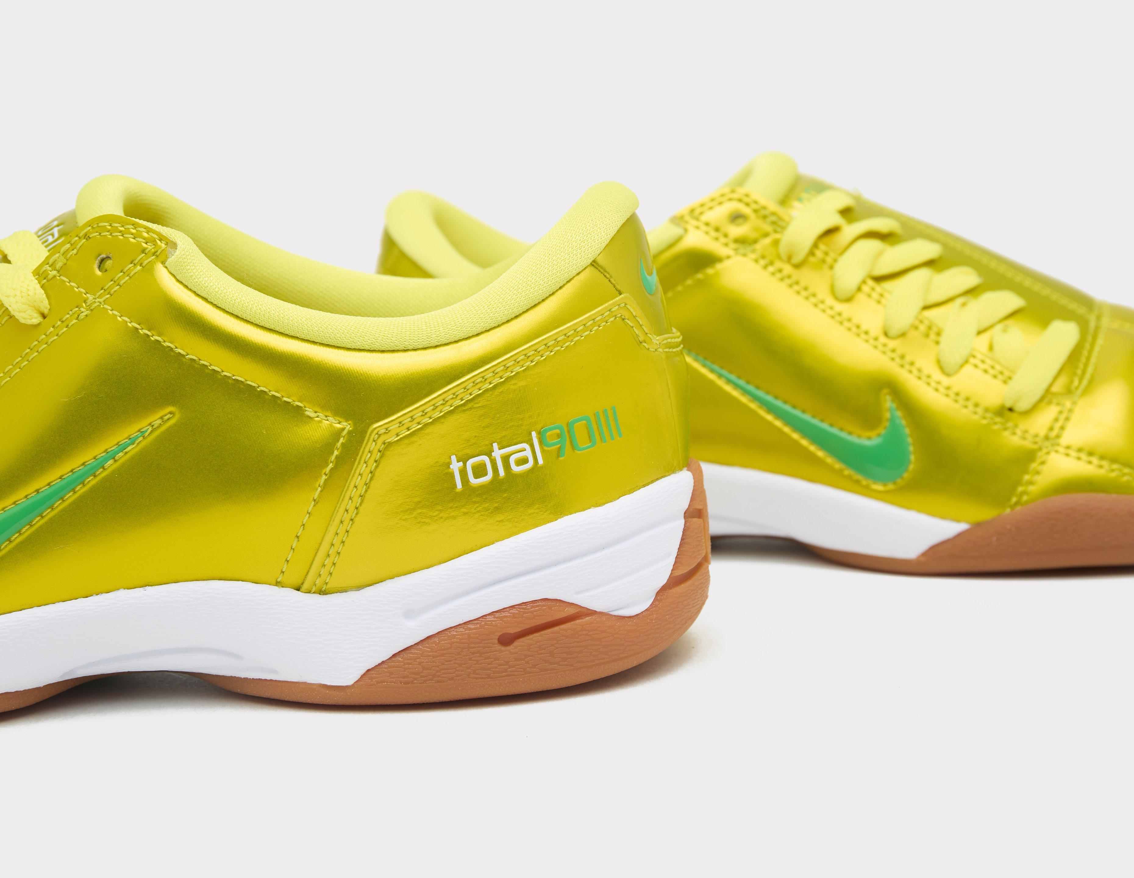 Nike Total 90