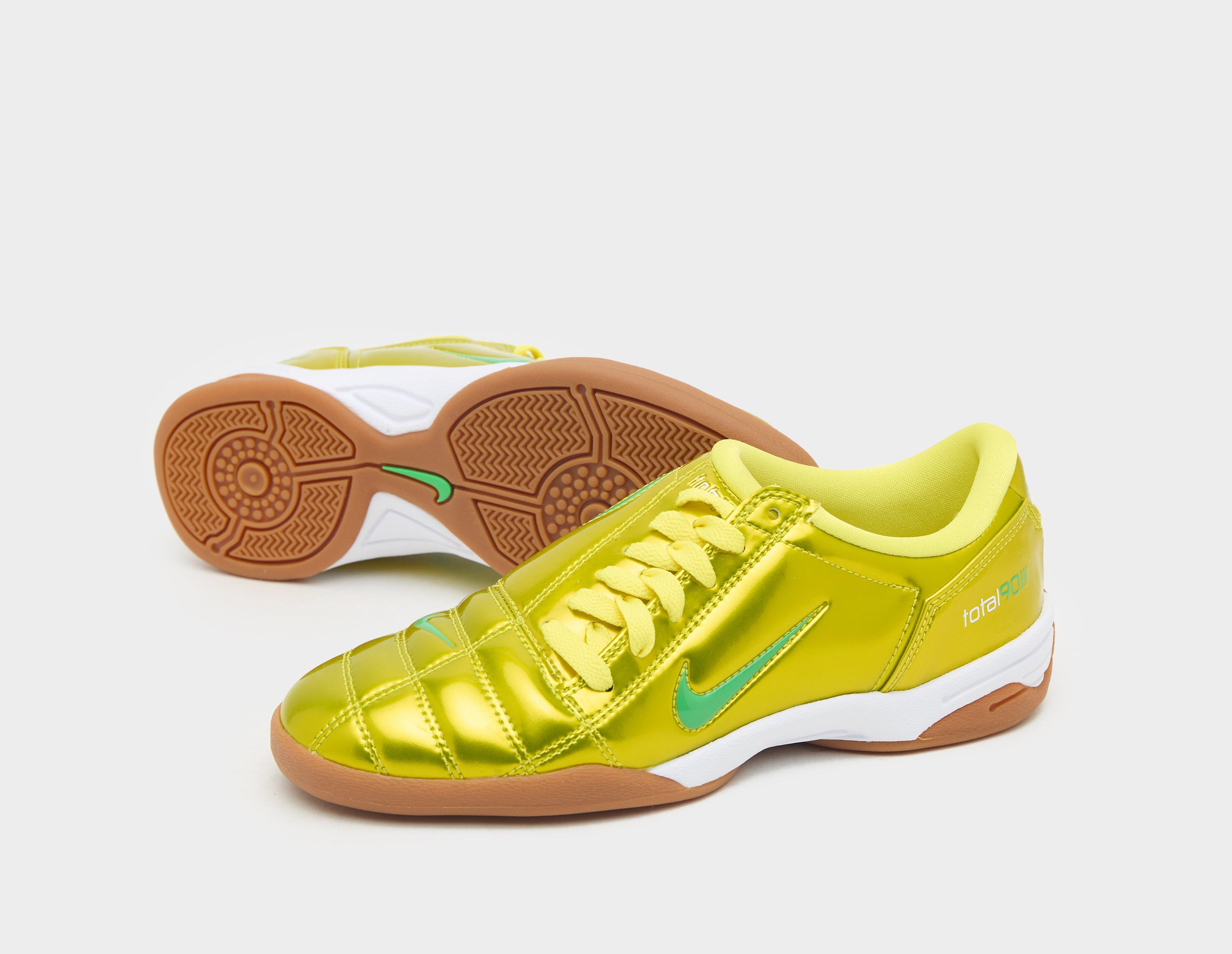 Nike Total 90 Women's