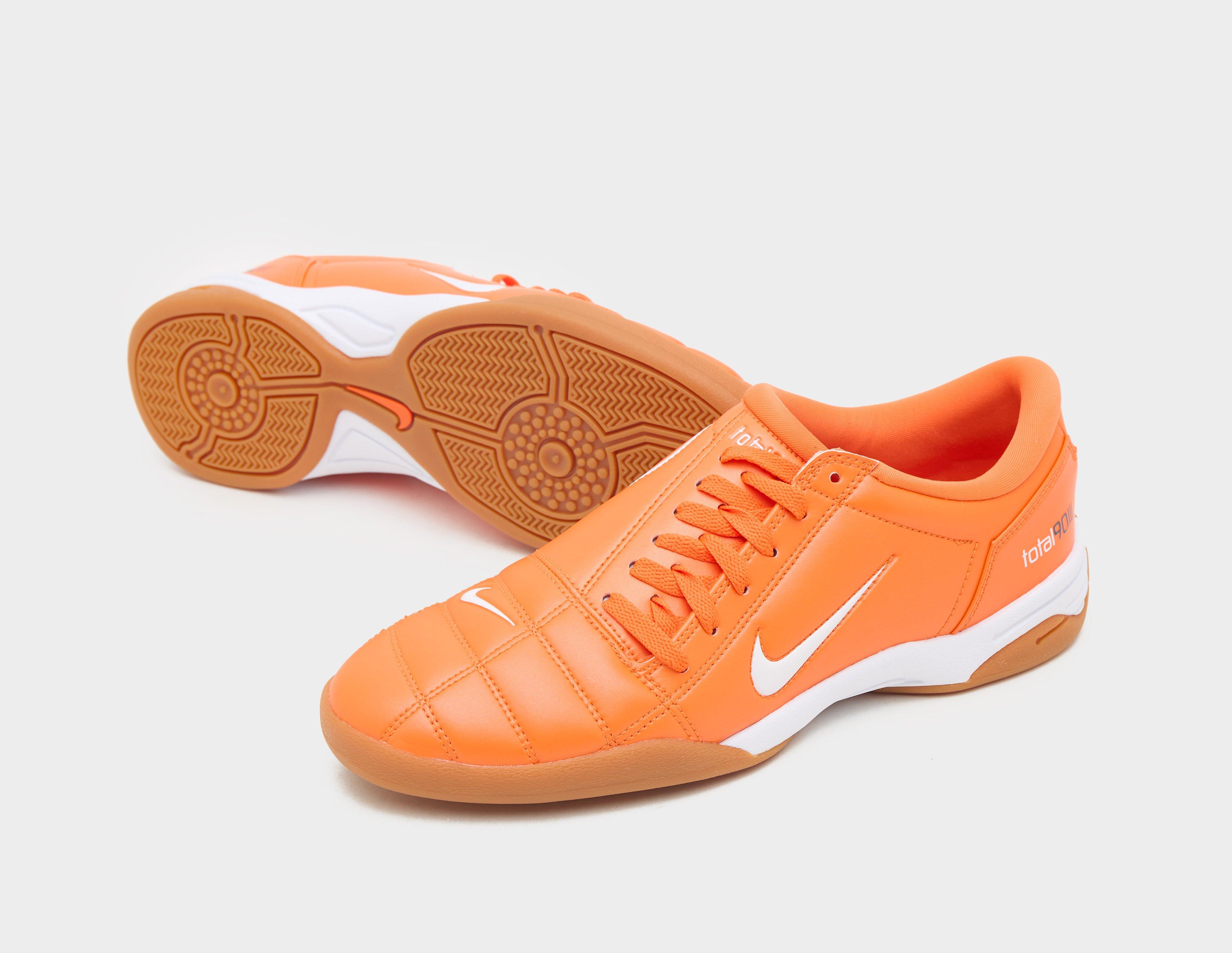 Nike Total 90