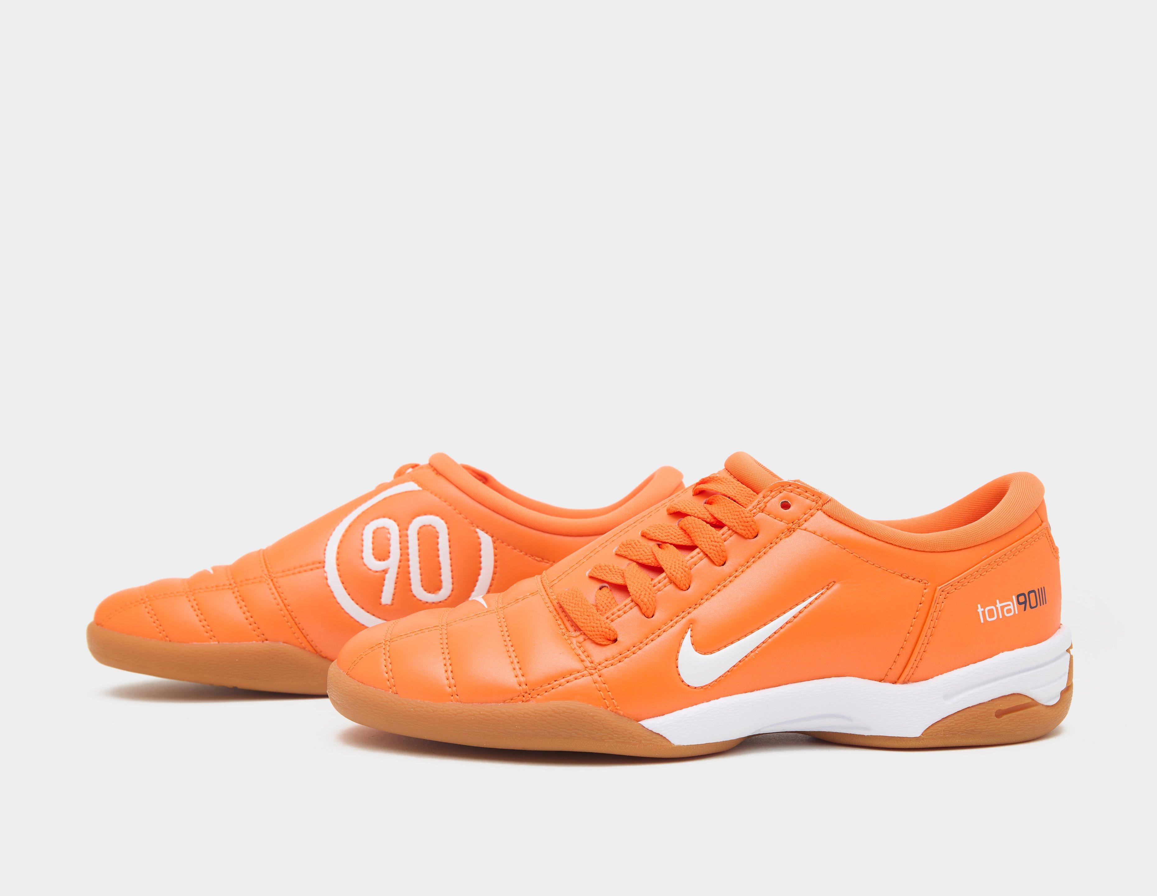 Nike Total 90