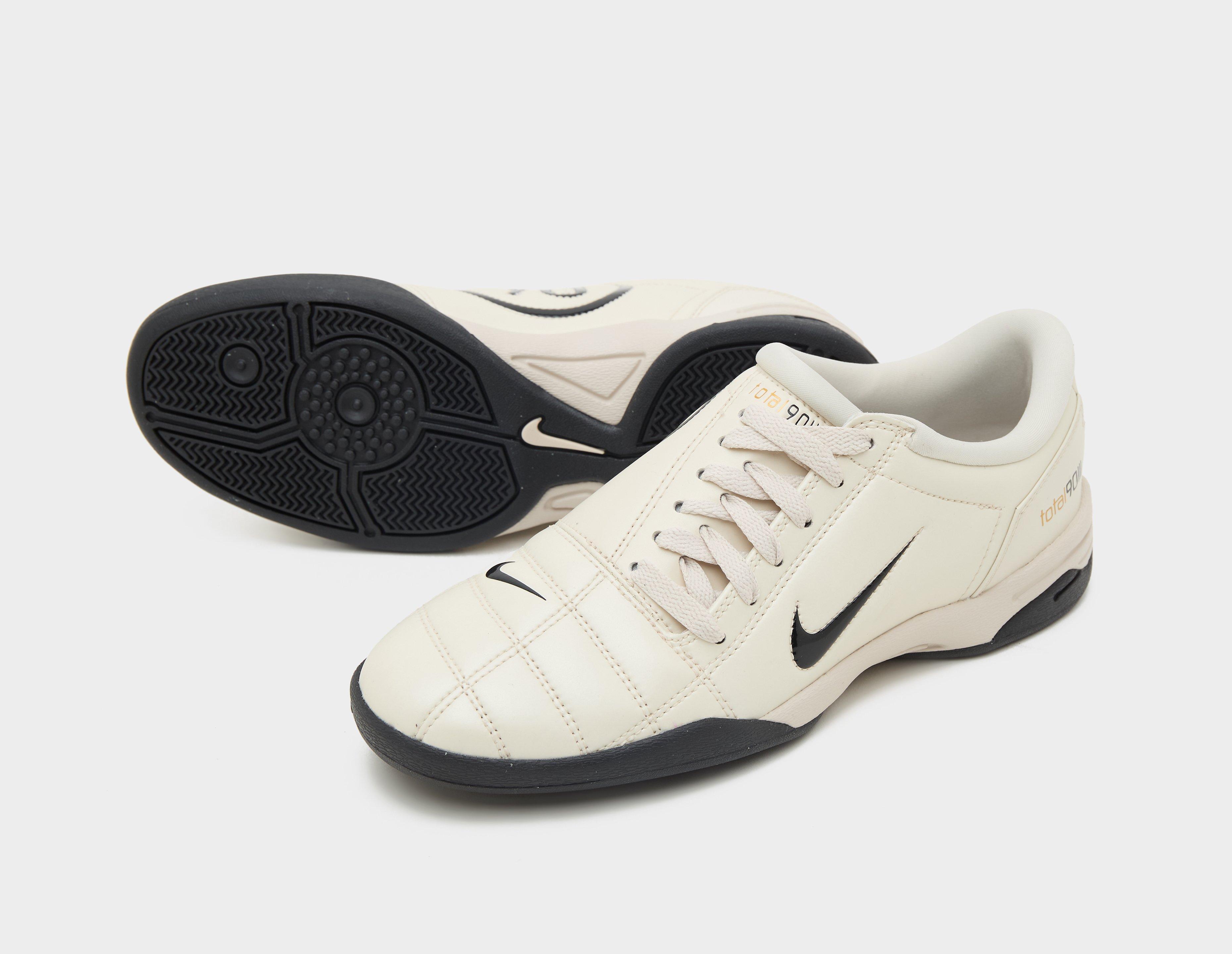 Nike Total 90 Women's
