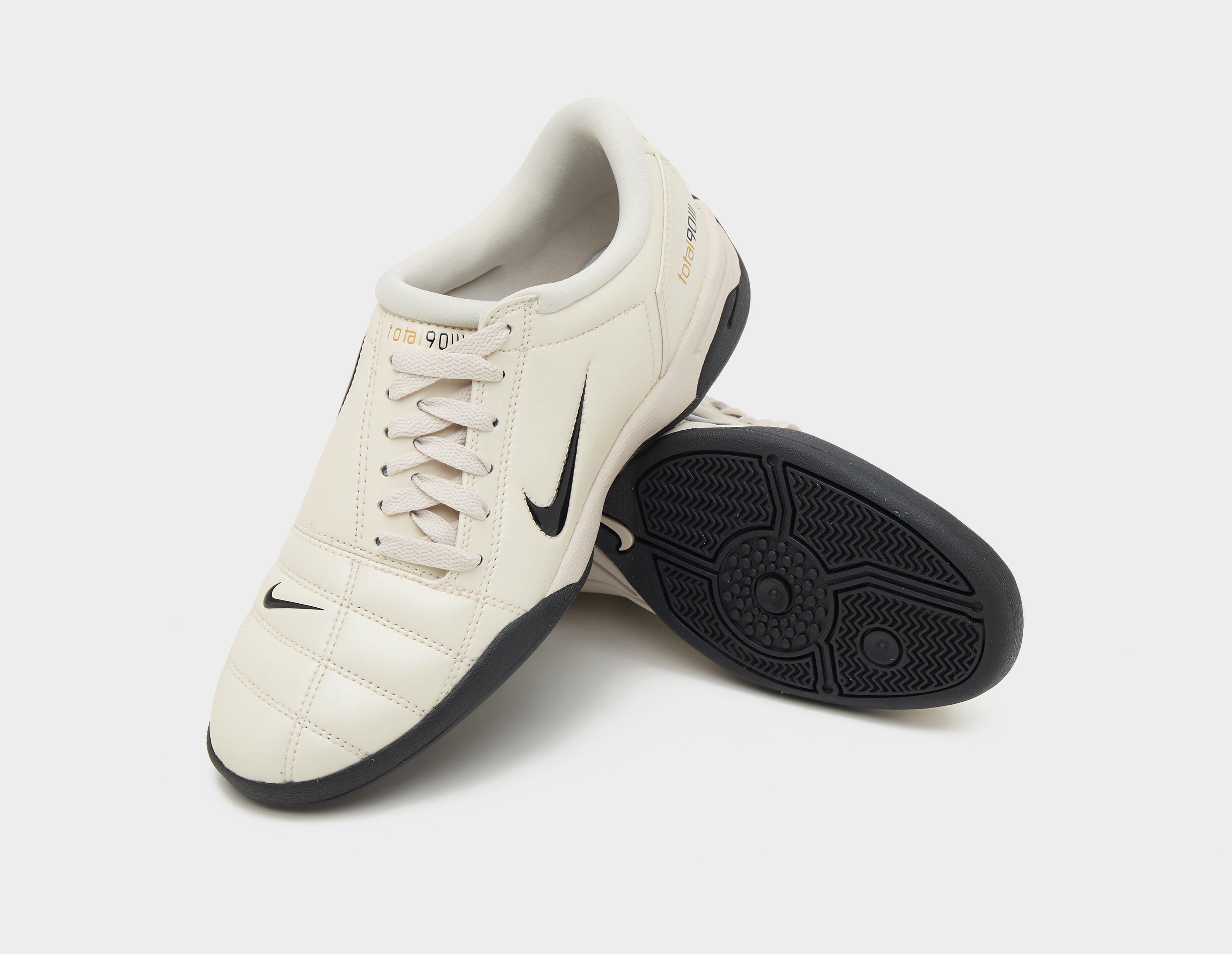 Nike Total 90 Women's