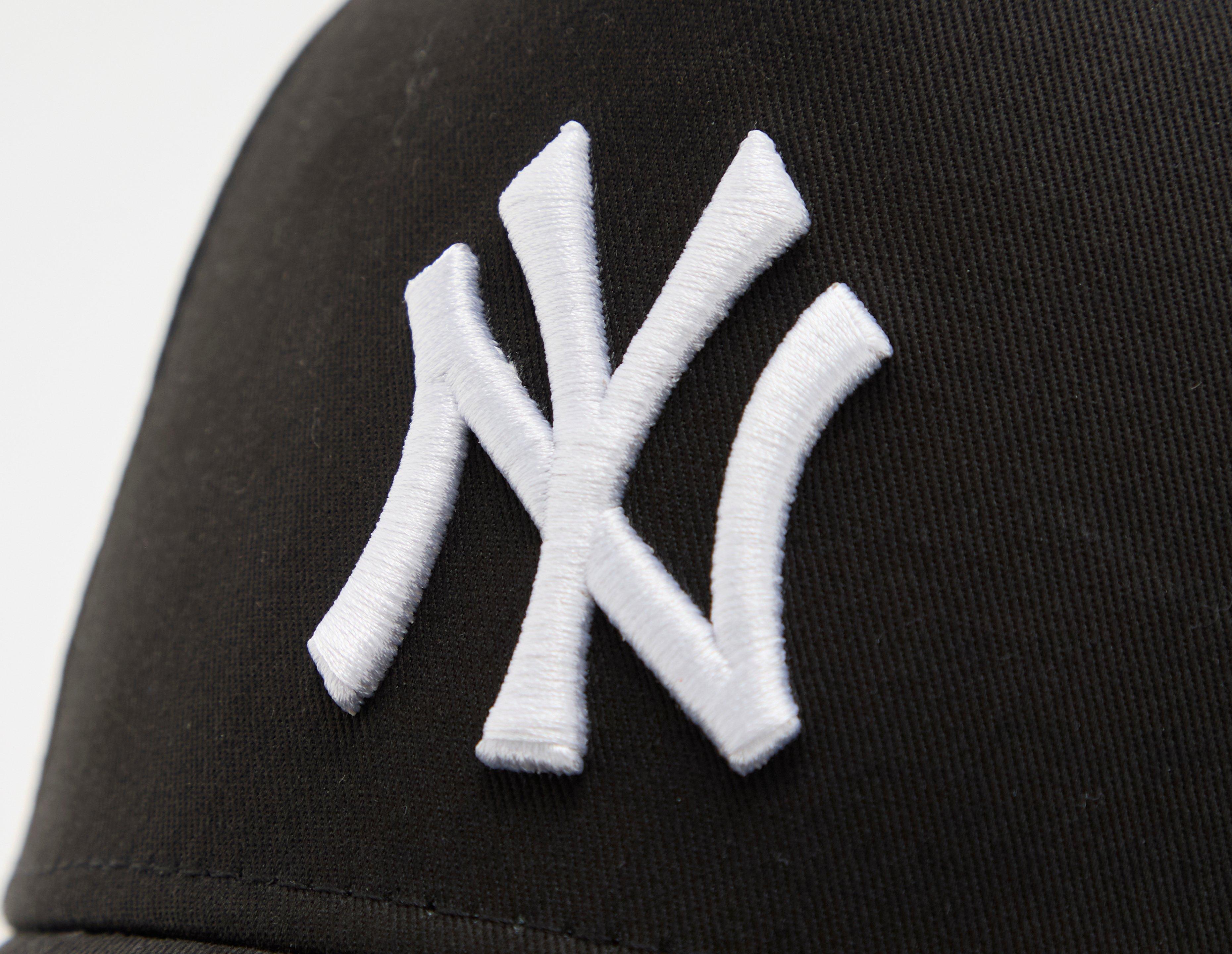New Era New York Yankees MLB Essential 9FORTY E-Frame Cap