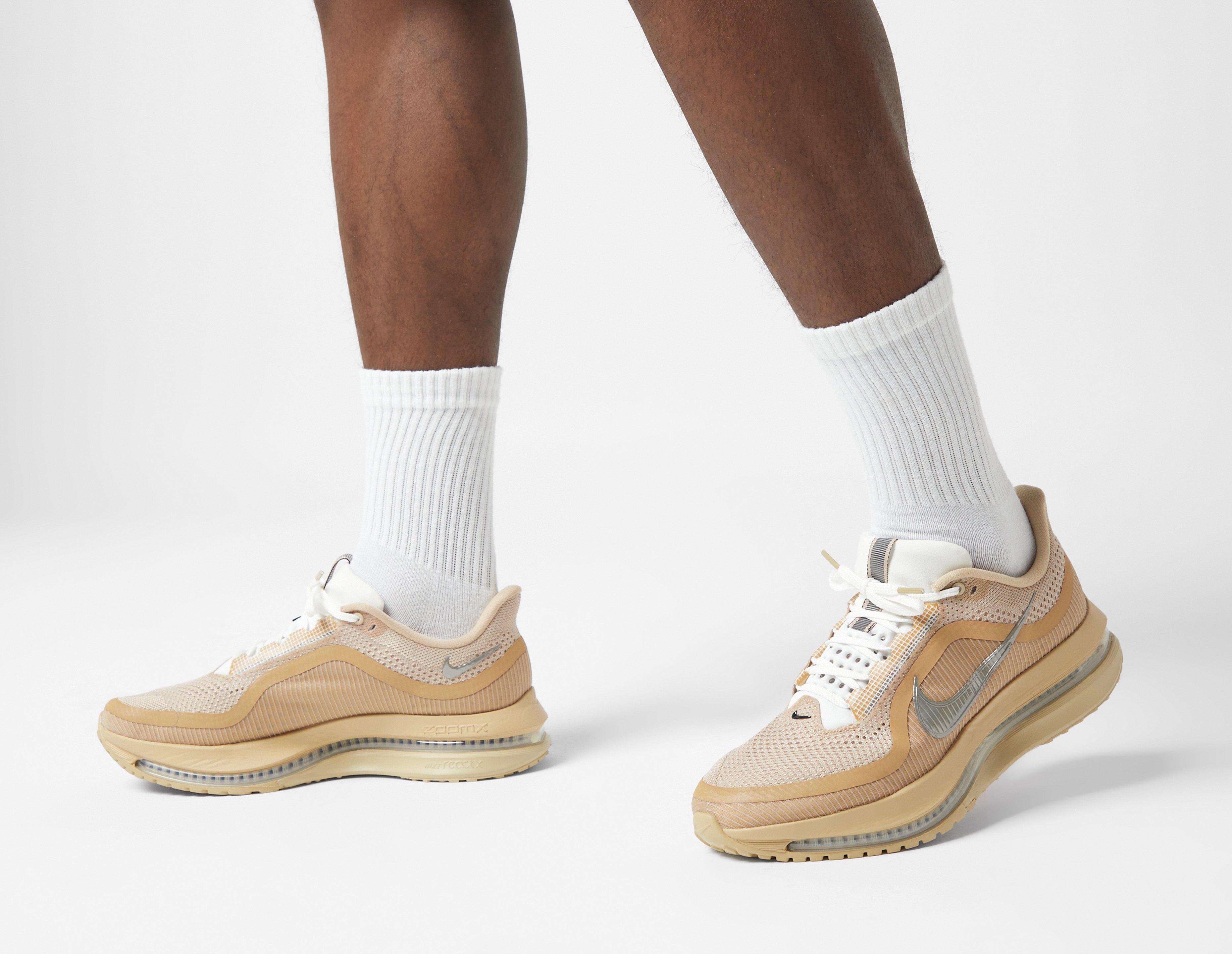 Nike Pegasus Premium