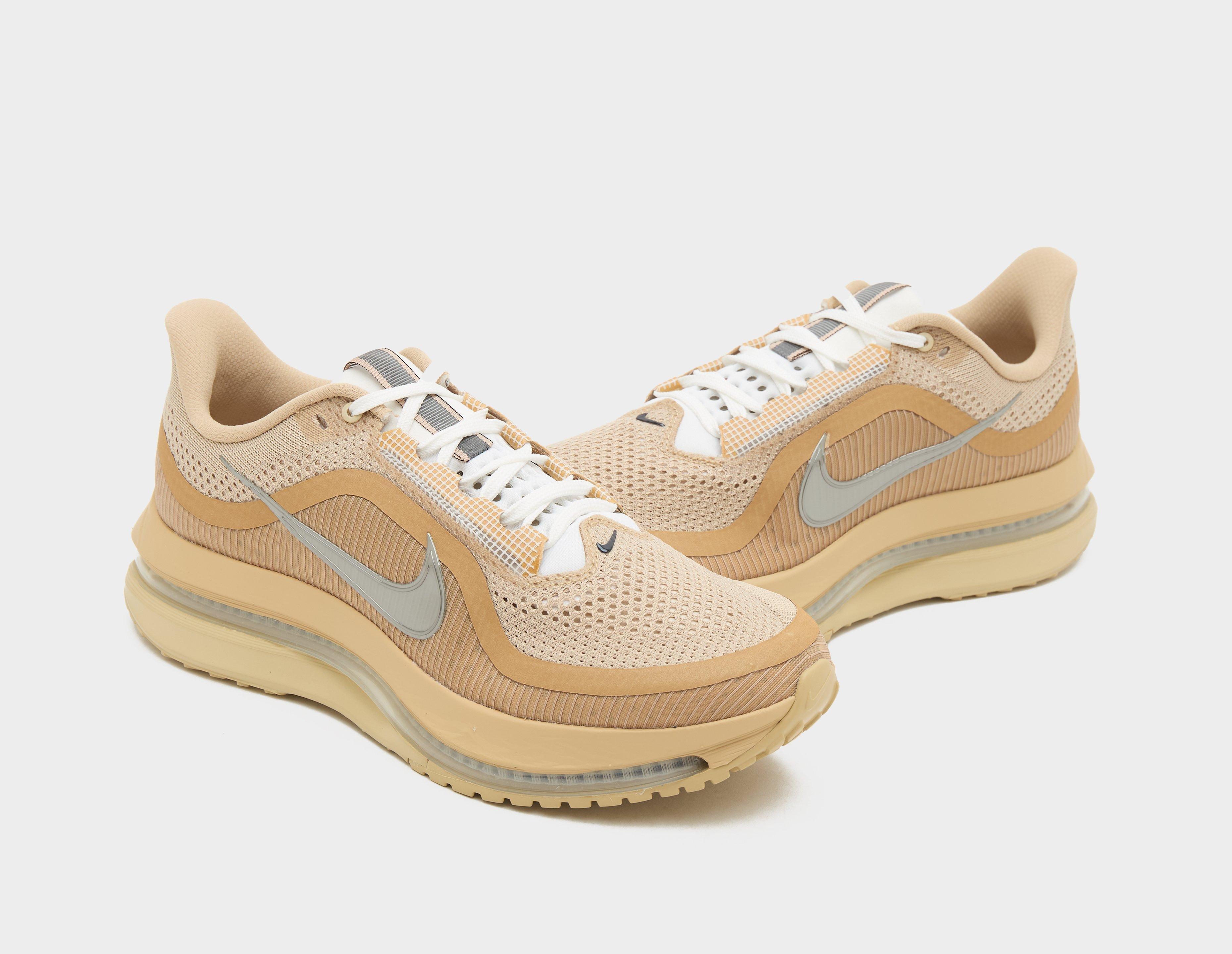 Nike Pegasus Premium