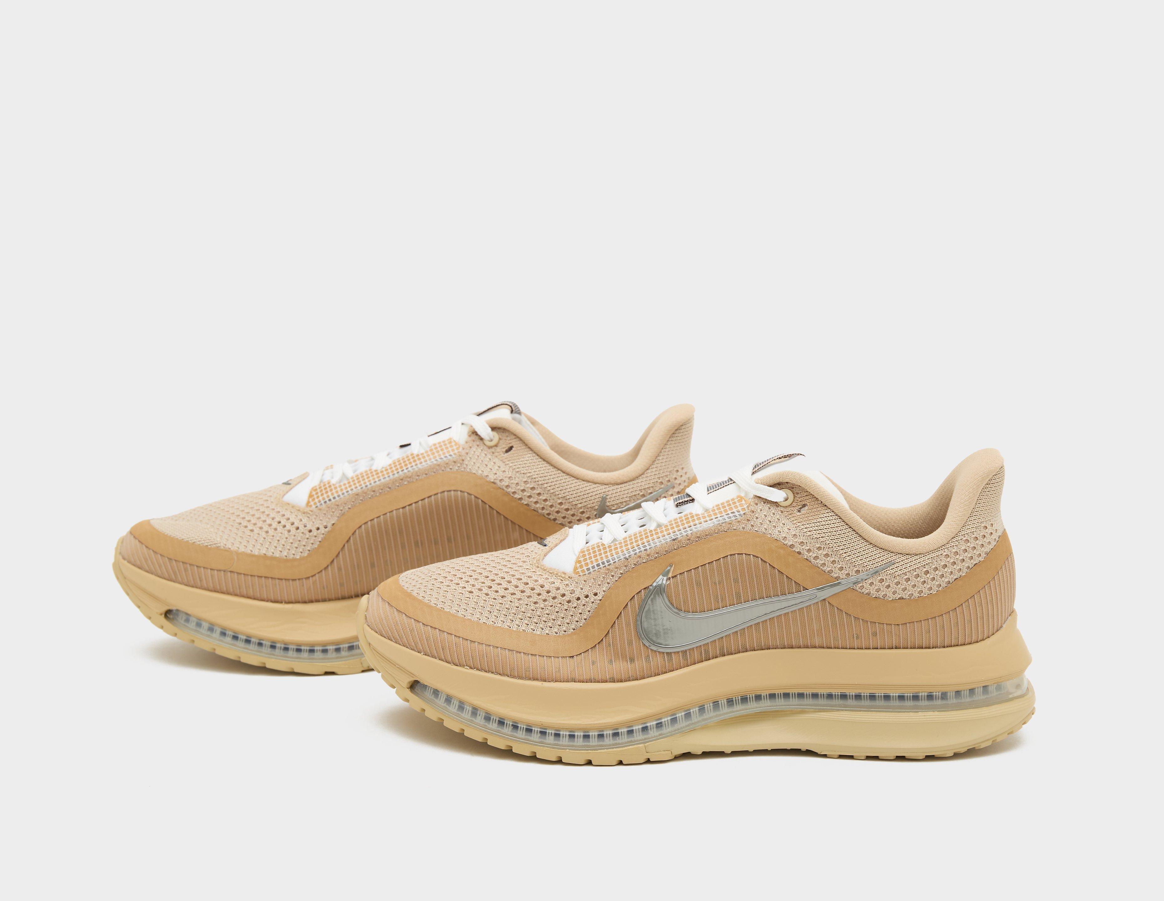 Nike Pegasus Premium