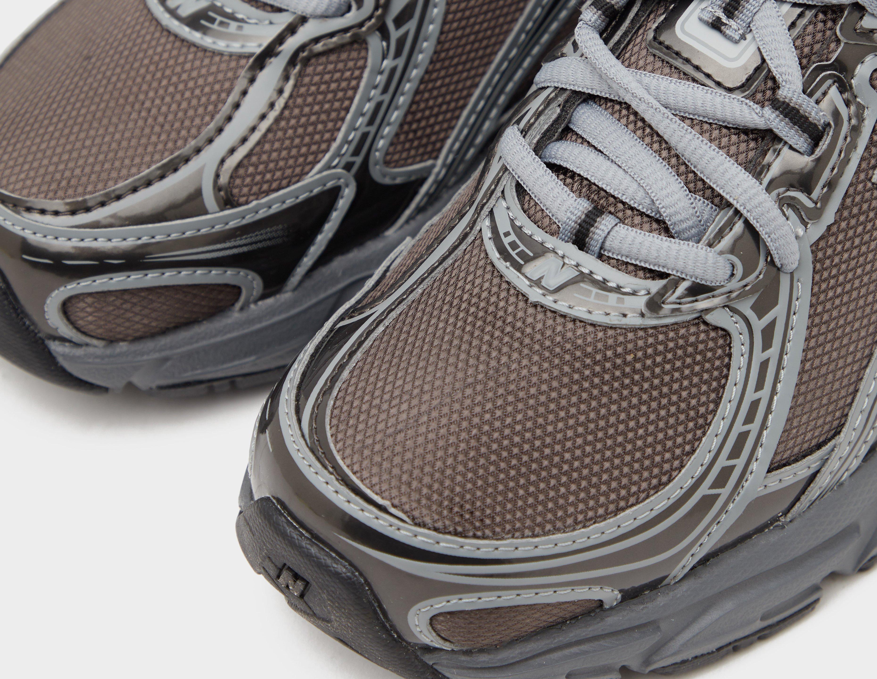 New Balance 740 Women's