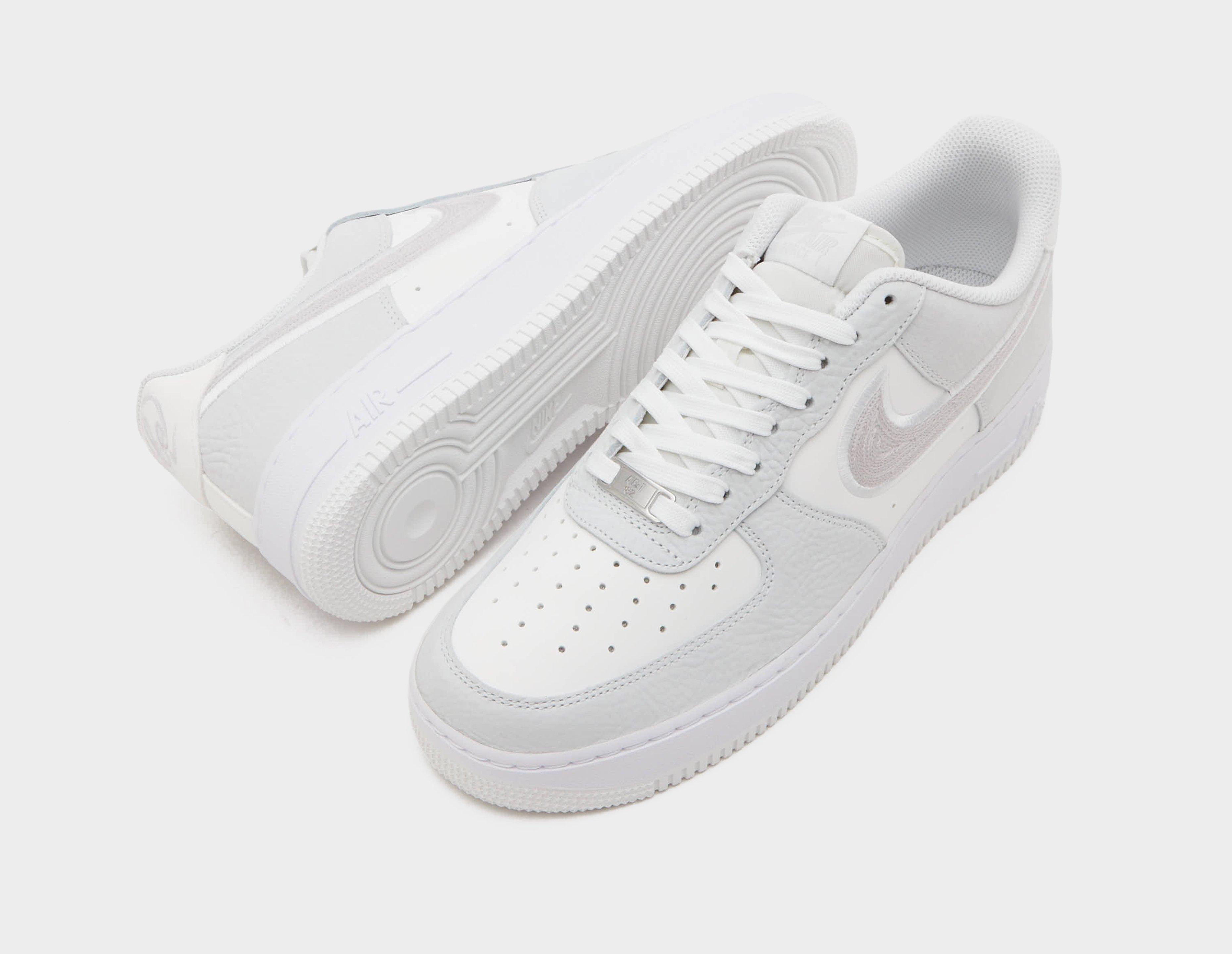 Nike Air Force 1 '07 LV8