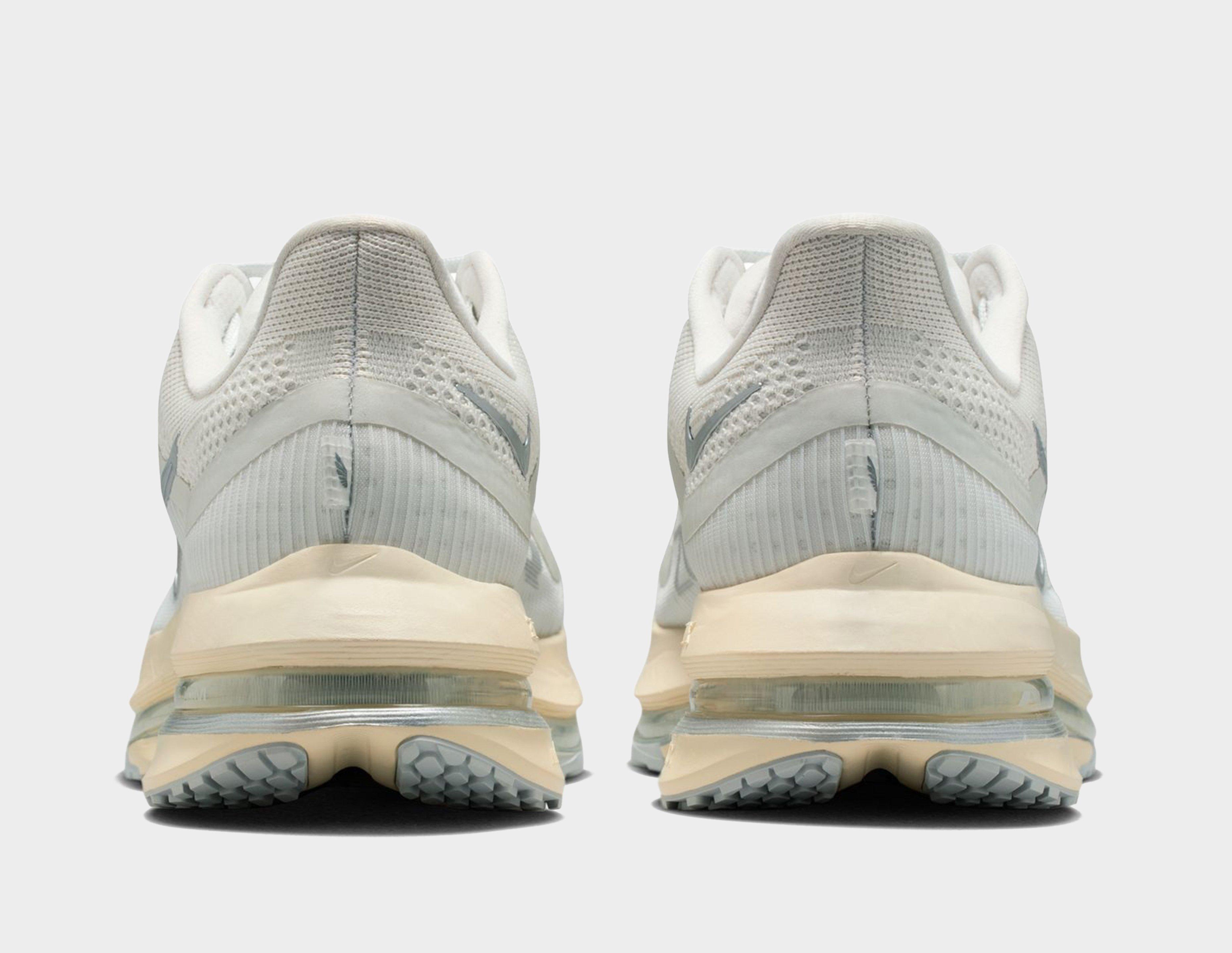 Nike Pegasus Premium