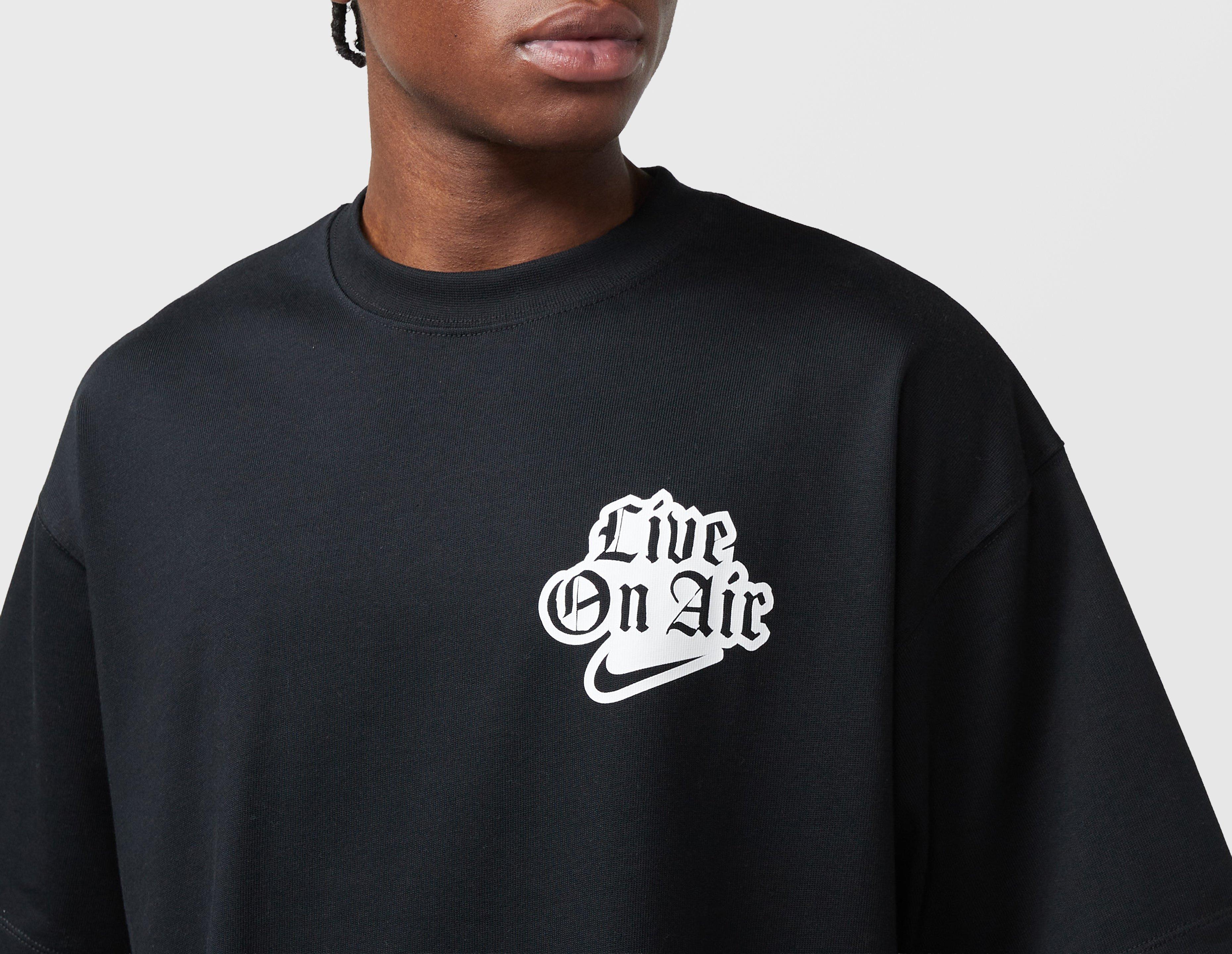 Nike Solo Swoosh Graphic T-Shirt