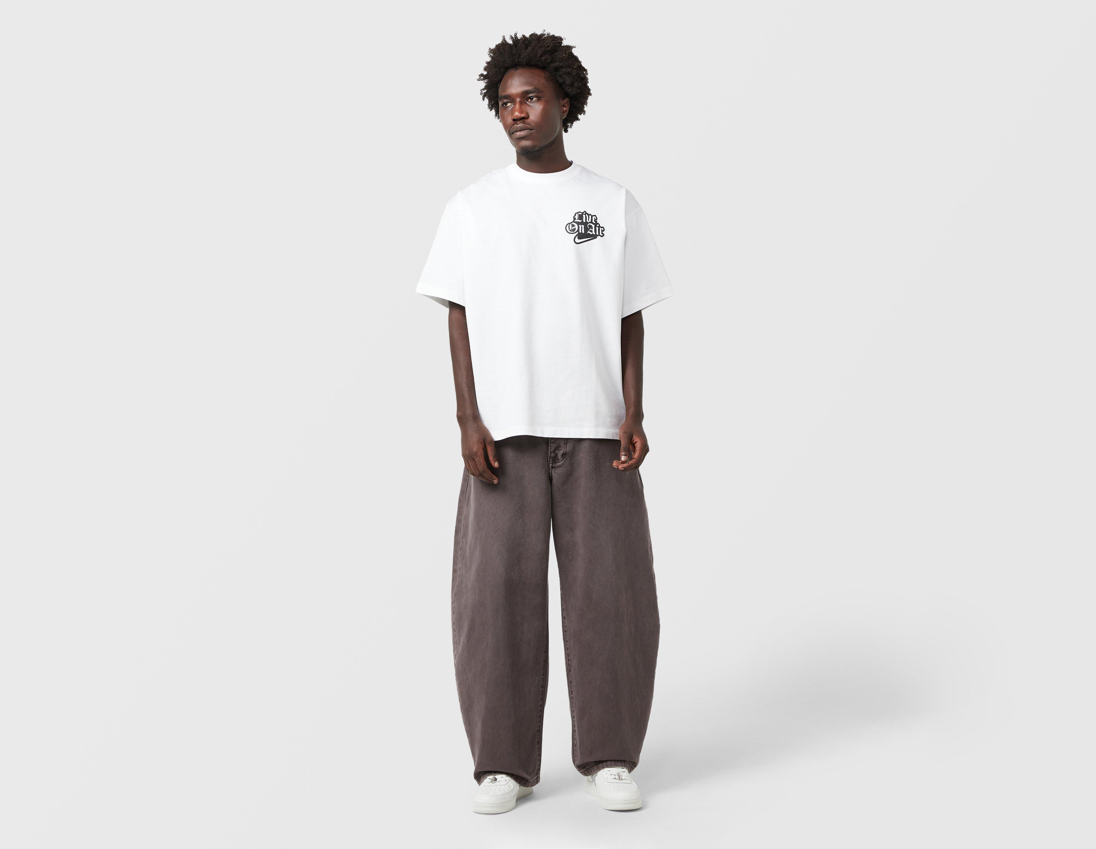 Nike Solo Swoosh Graphic T-Shirt