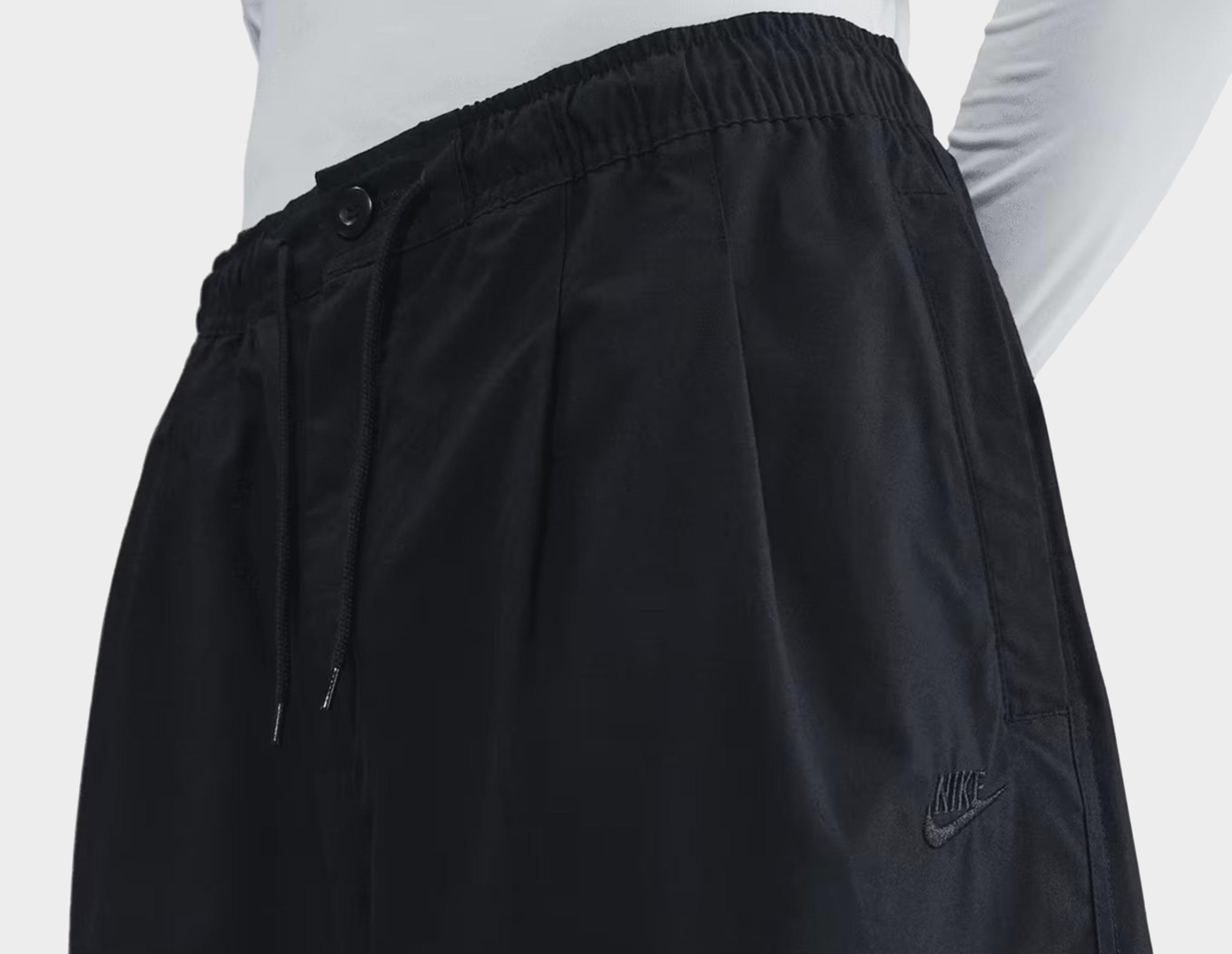 Nike Club Oversized Shorts