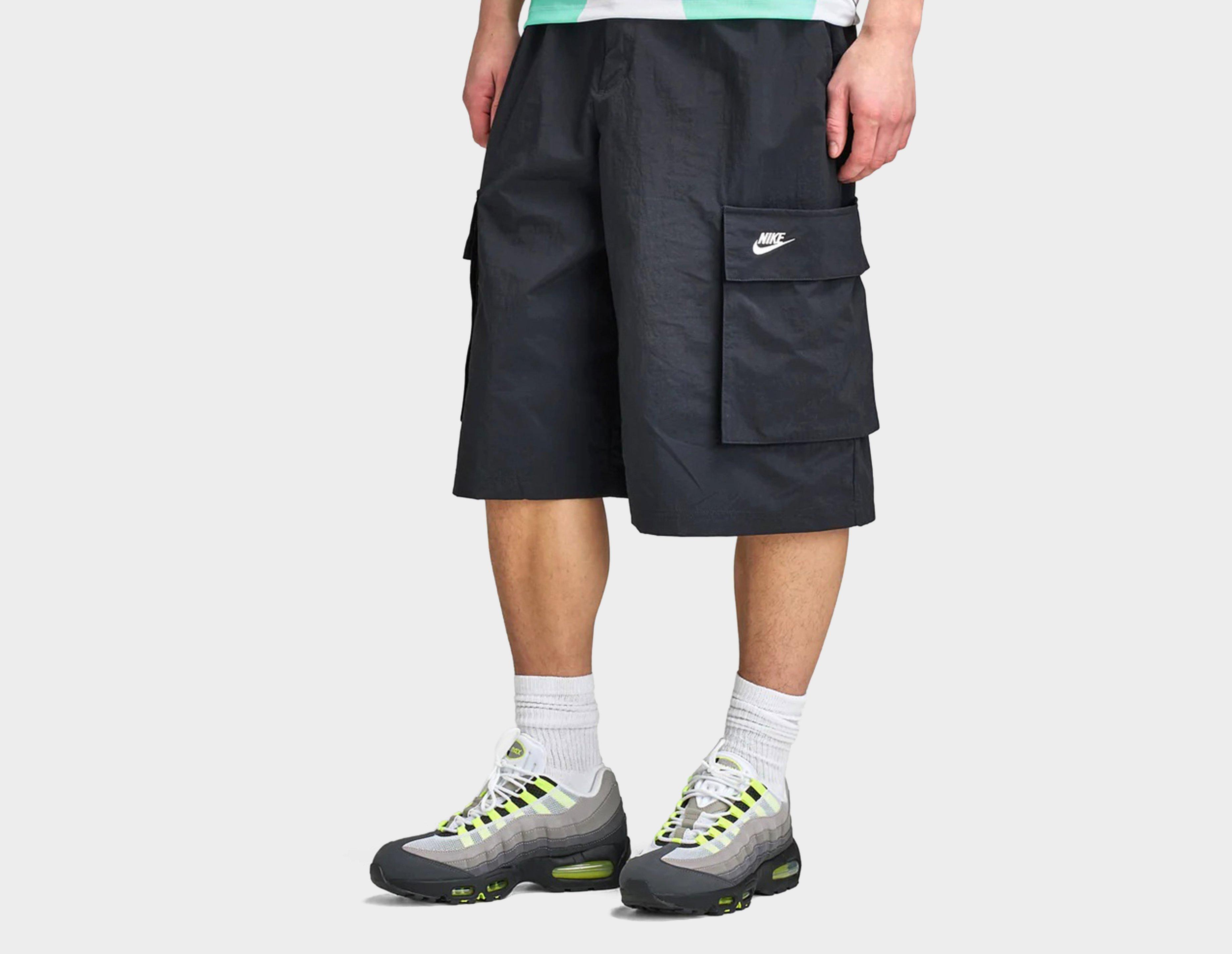 Nike Club Oversized Cargo Shorts