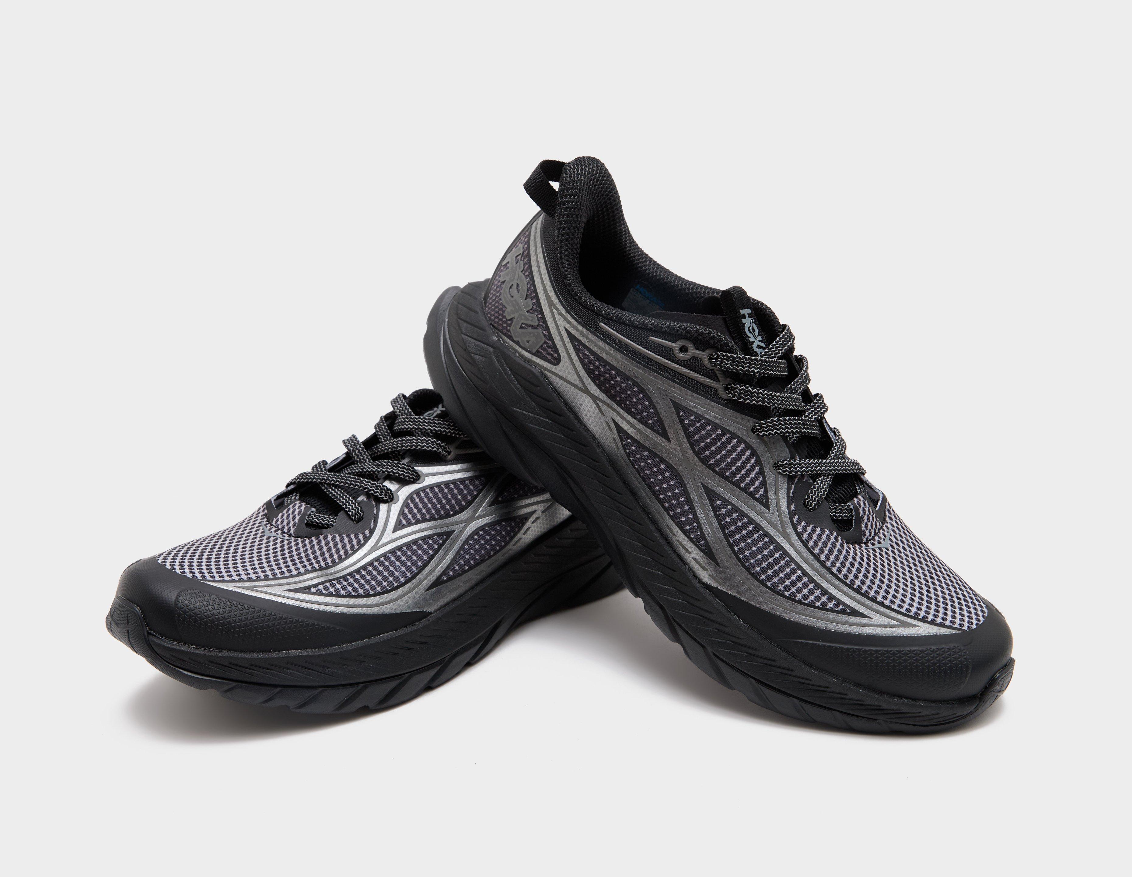 HOKA Mach Remastered Aura