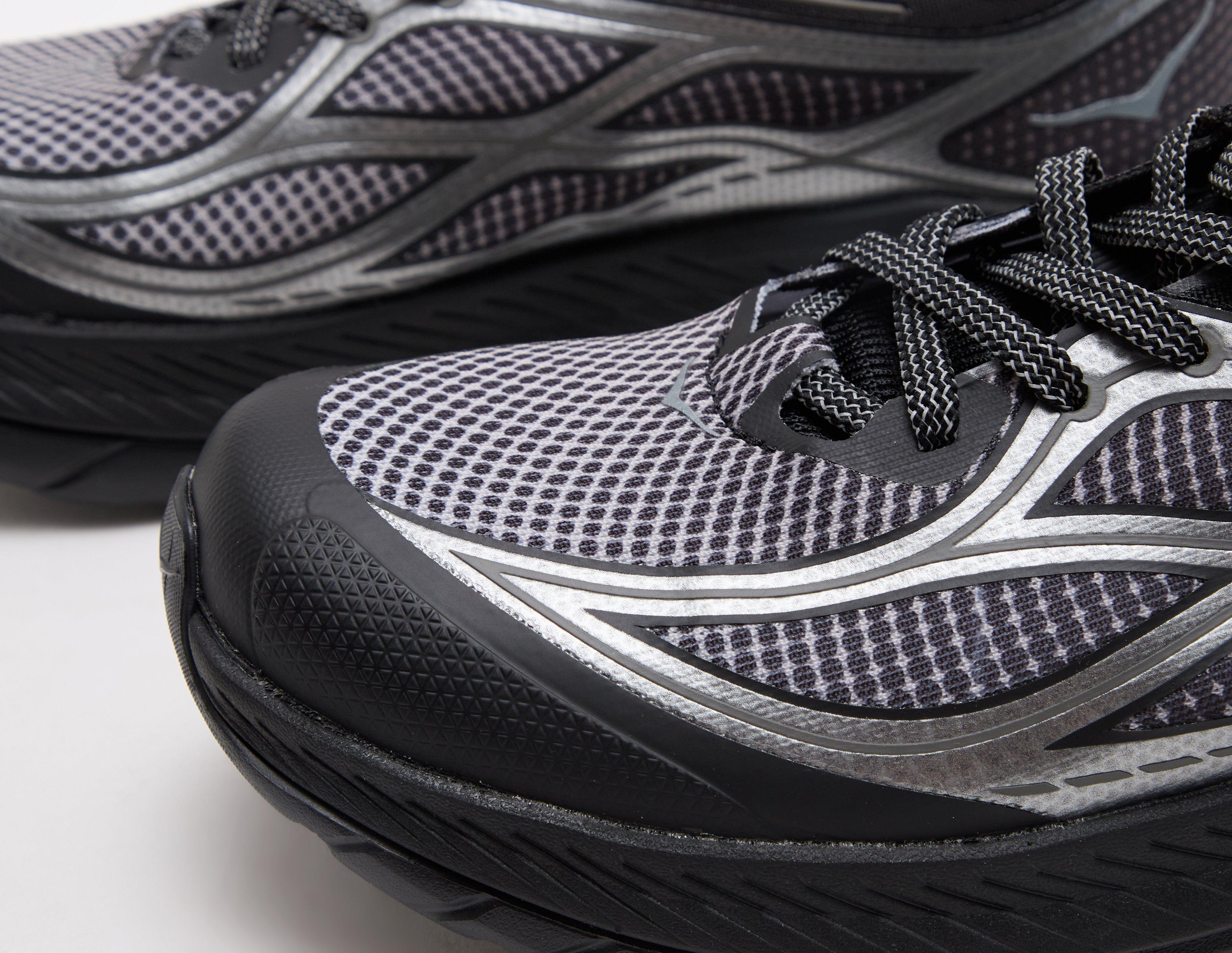 HOKA Mach Remastered Aura