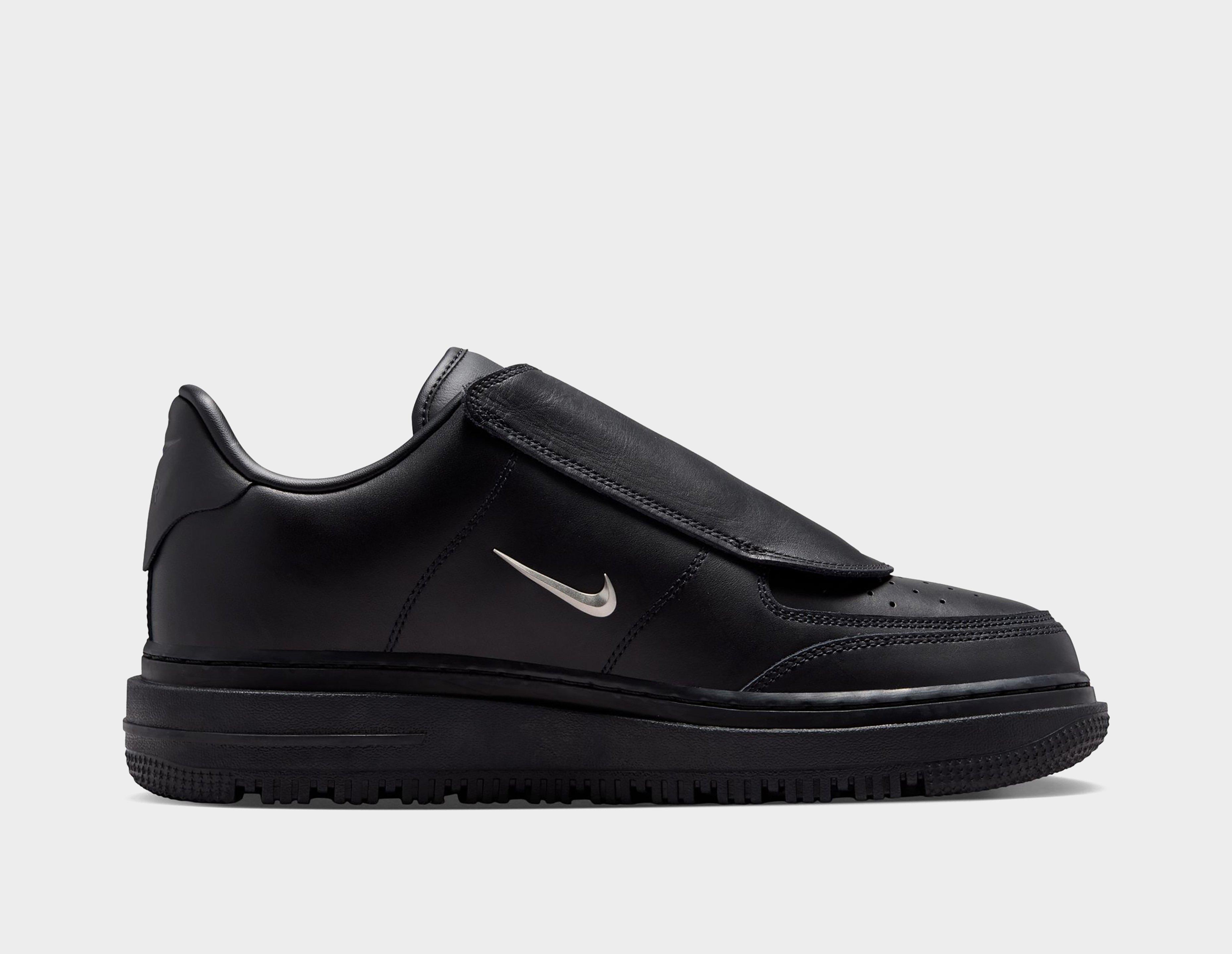 Nike Air Force 1 LX