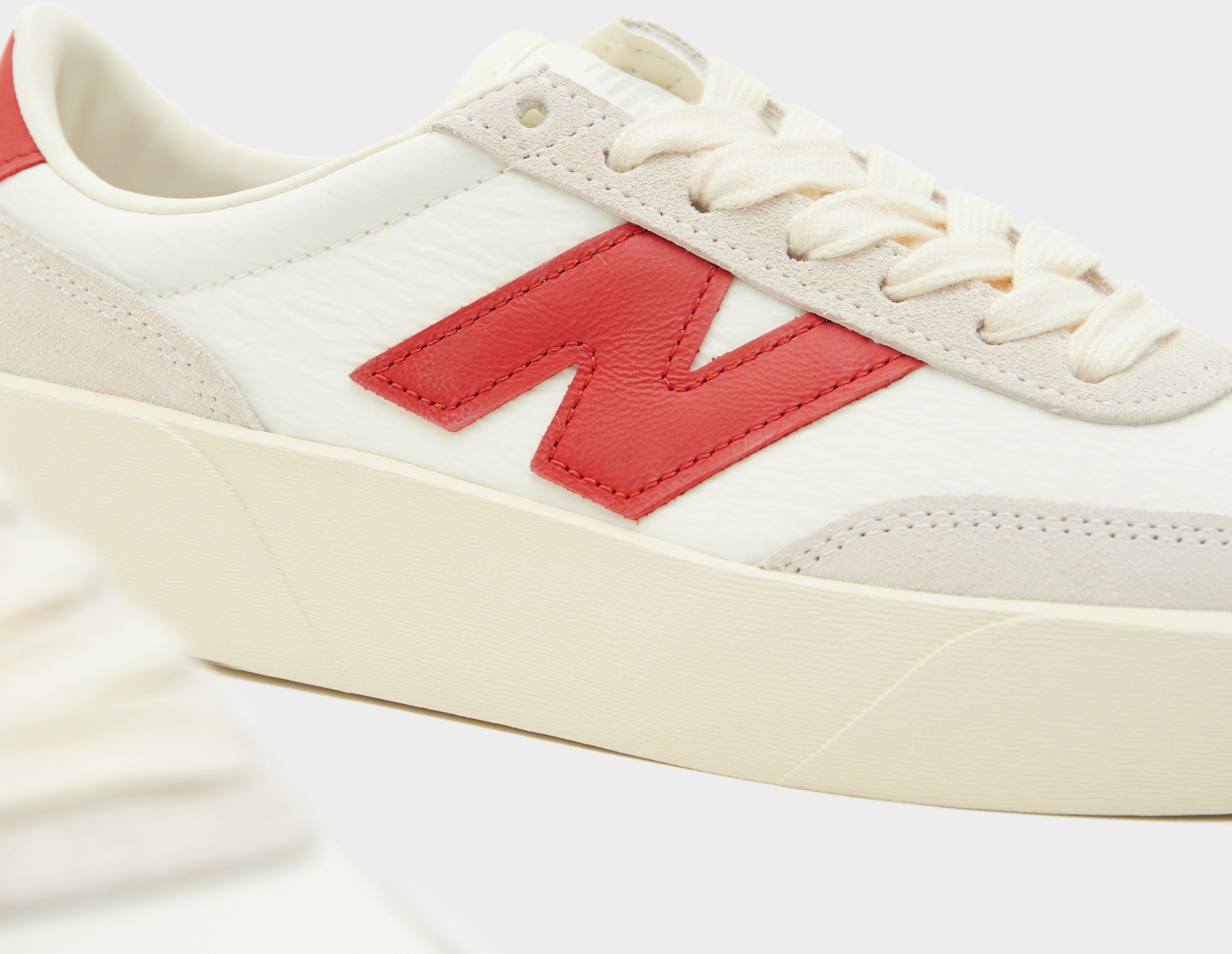 New Balance 750