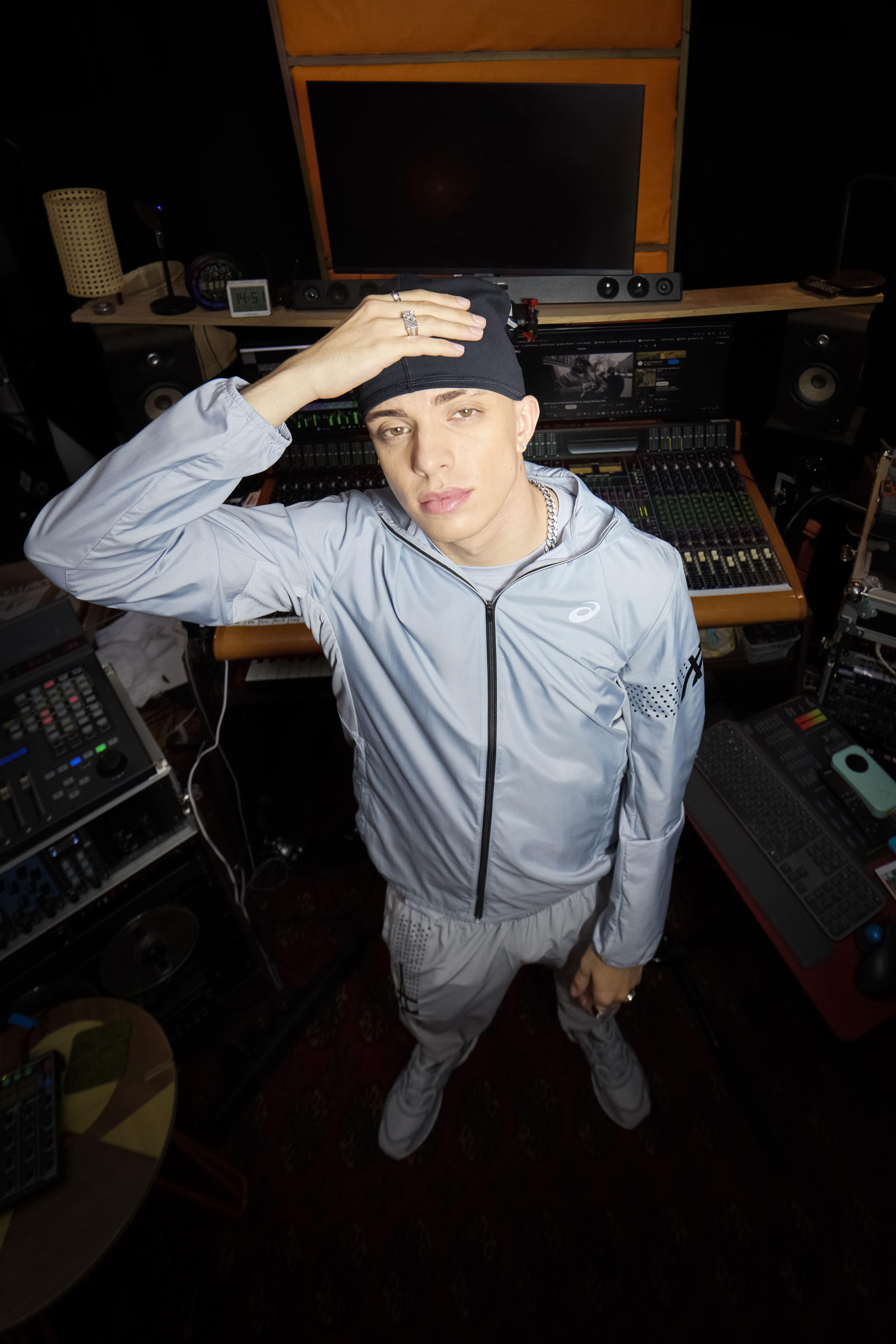 Anyme en look ASICS Forever Forward pour JD Sports