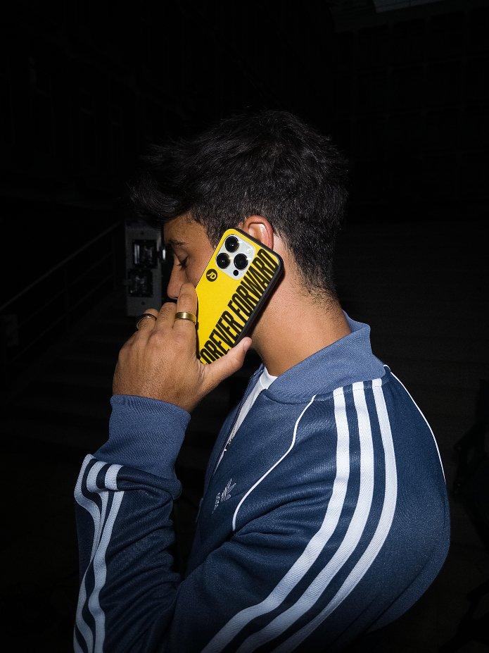 Óscar Casas en la campaña Forever Forward