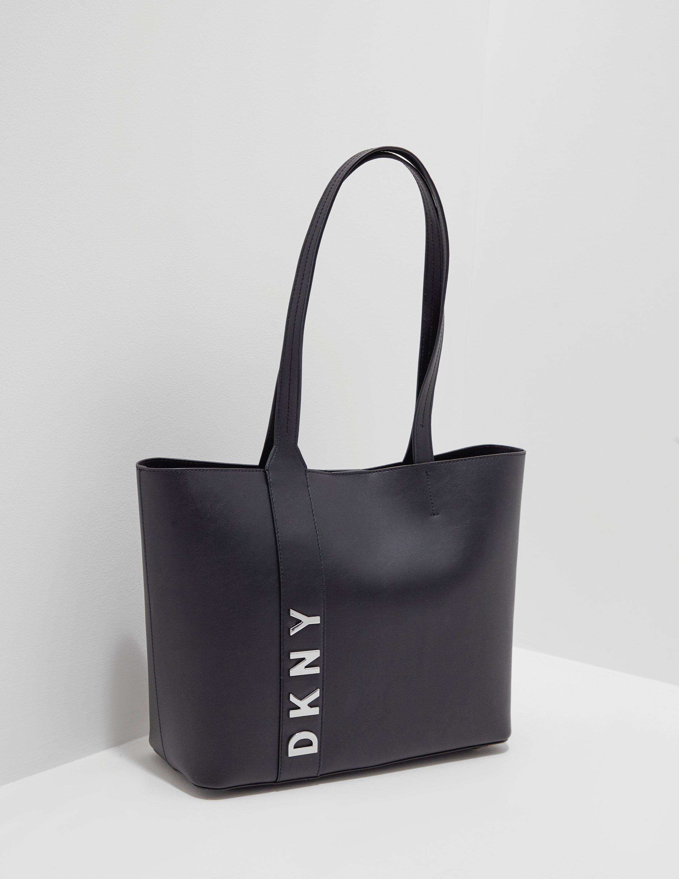 black tote handbag