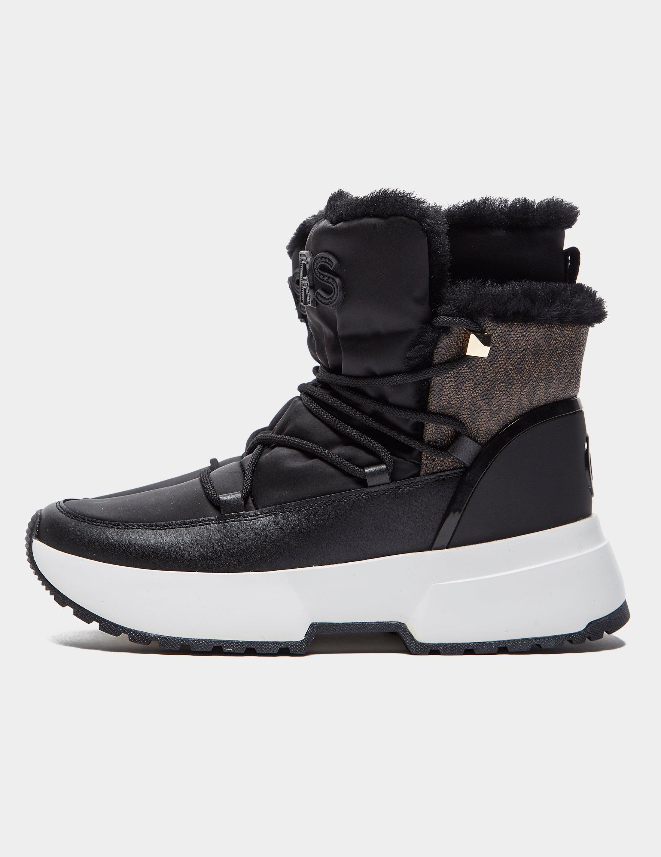 michael kors boots with fur
