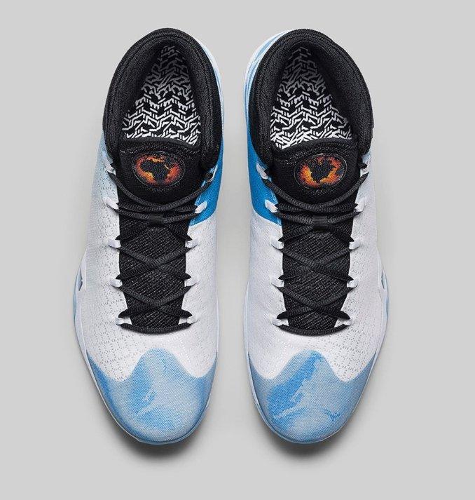 Air Jordan XXX White / Black - University Blue