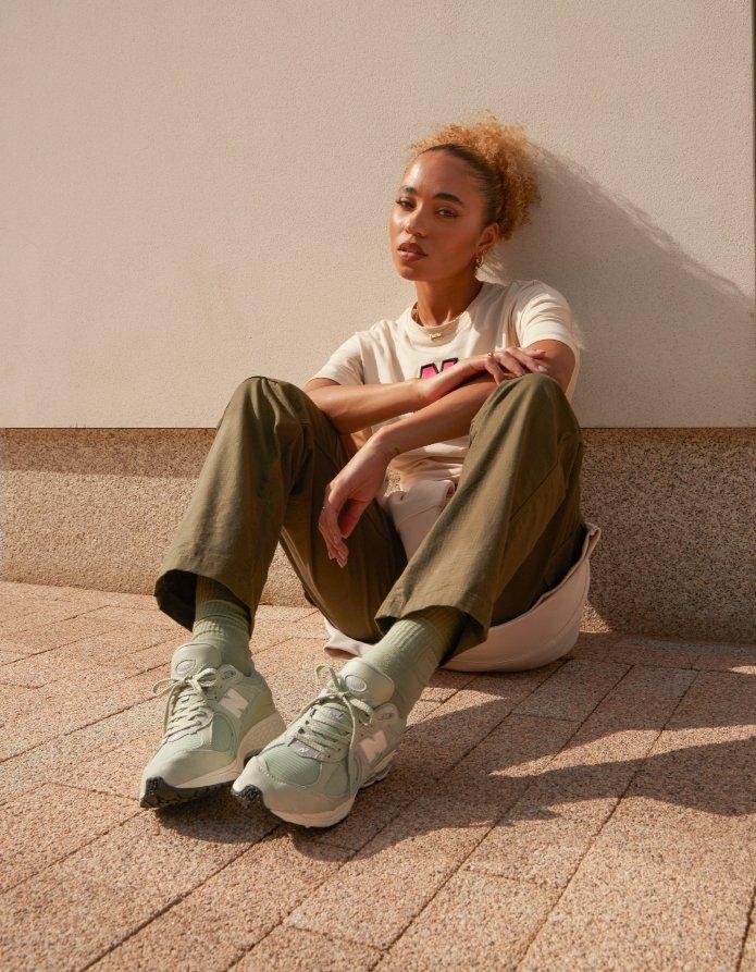 Trendikäs New Balance 2002R