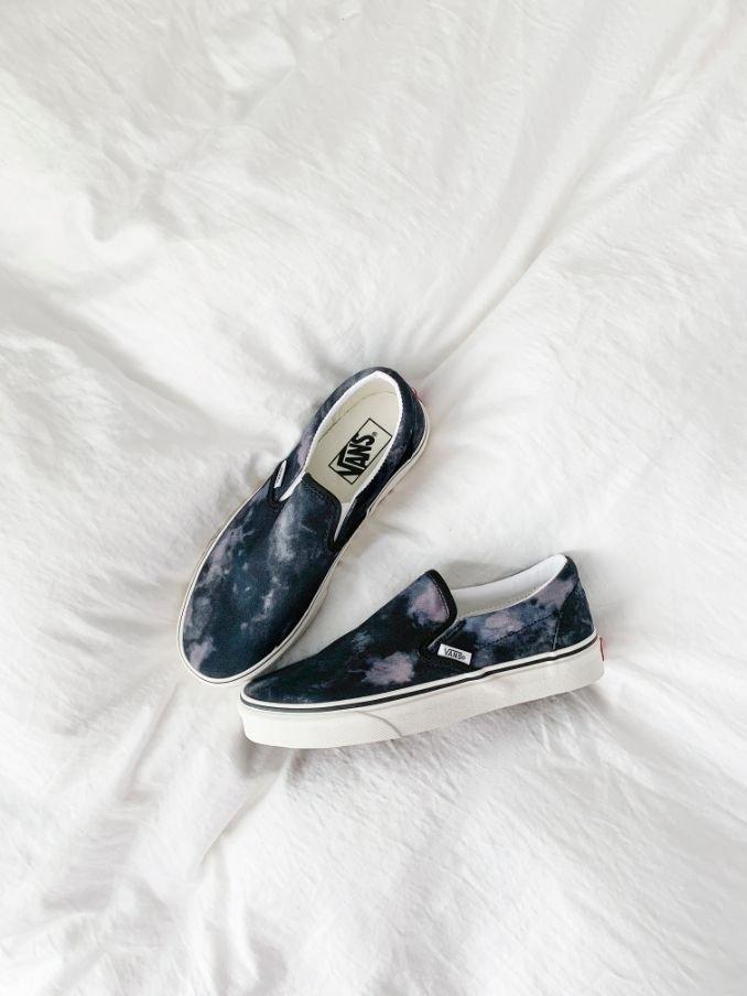 Vans Slip-On Sneaker im Tie-Dye Print 