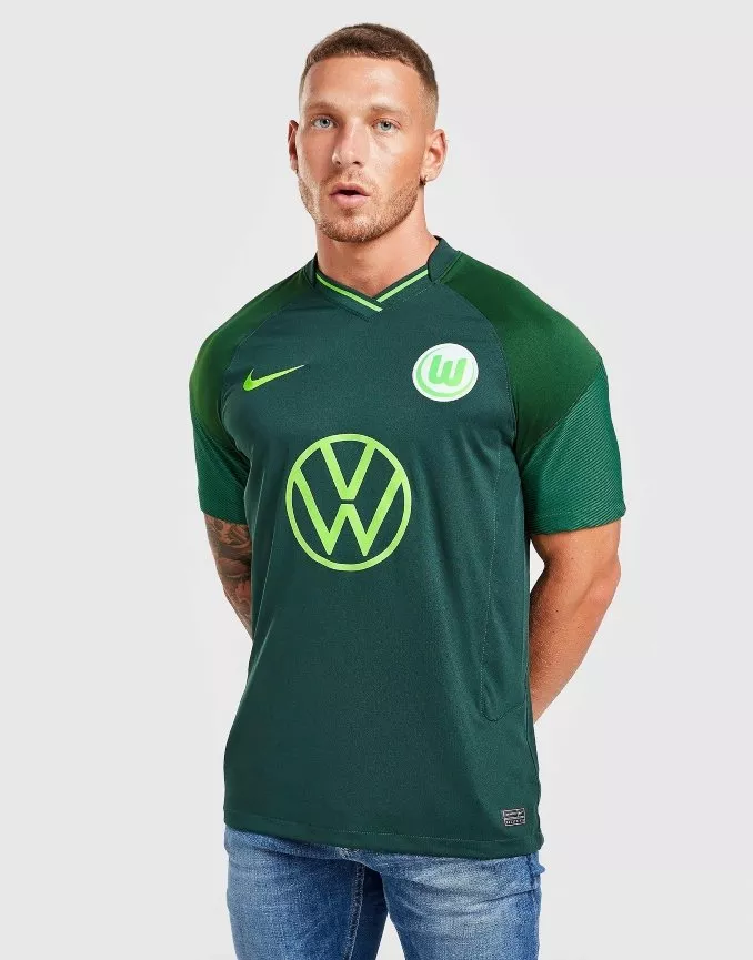 Tweede voetbaltenue VfL Wolfsburg 2021-2022