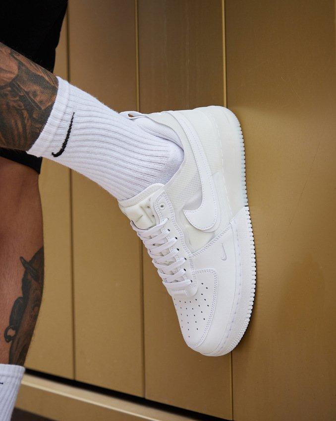 Nike Air Force 1 React blancas